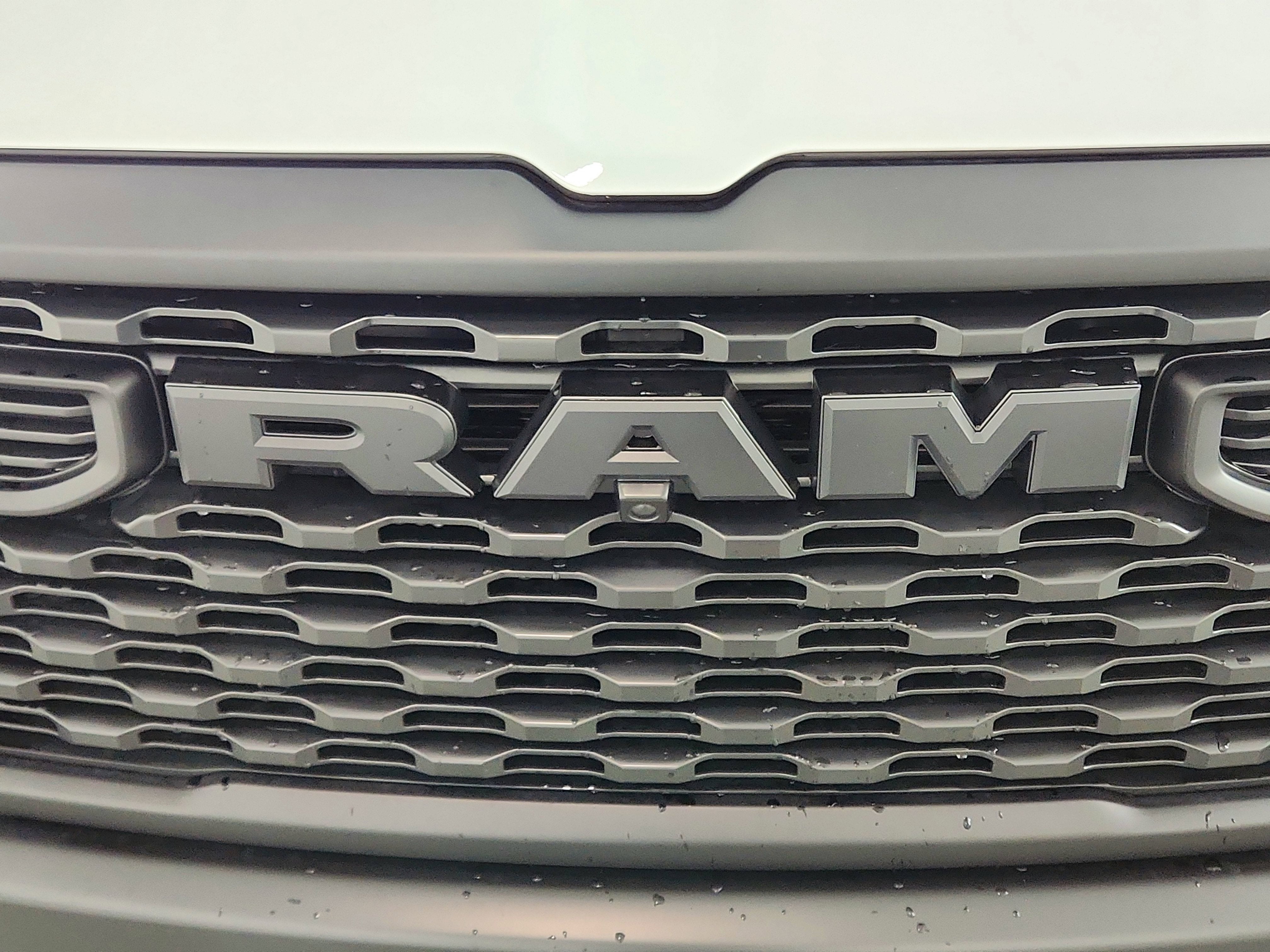 2026 RAM Ram 1500 RAM 1500 TRADESMAN CREW CAB 4X4 (144.5 IN WB 5 FT 7 IN BOX)