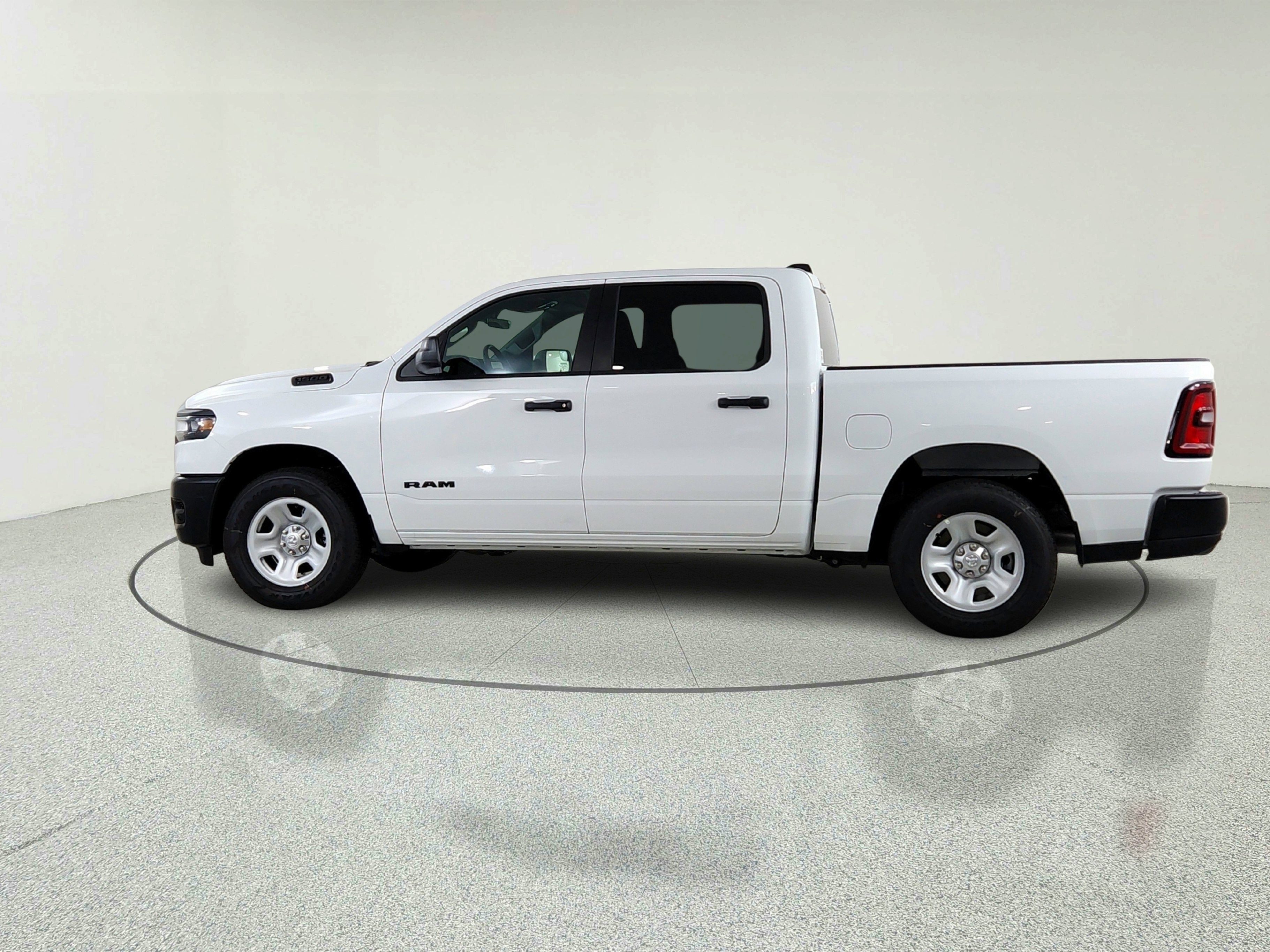 2026 RAM Ram 1500 RAM 1500 TRADESMAN CREW CAB 4X4 (144.5 IN WB 5 FT 7 IN BOX)