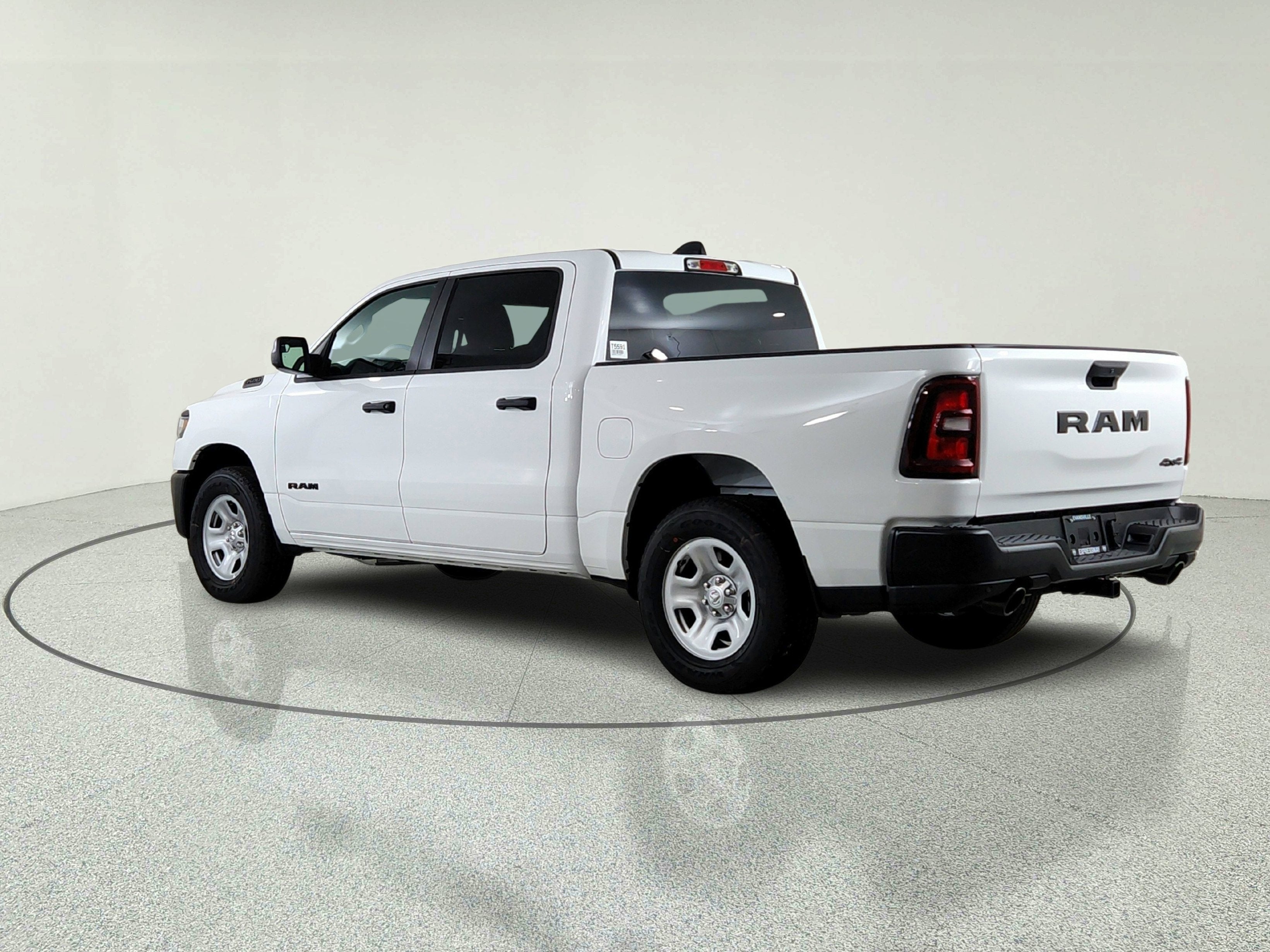 2026 RAM Ram 1500 RAM 1500 TRADESMAN CREW CAB 4X4 (144.5 IN WB 5 FT 7 IN BOX)