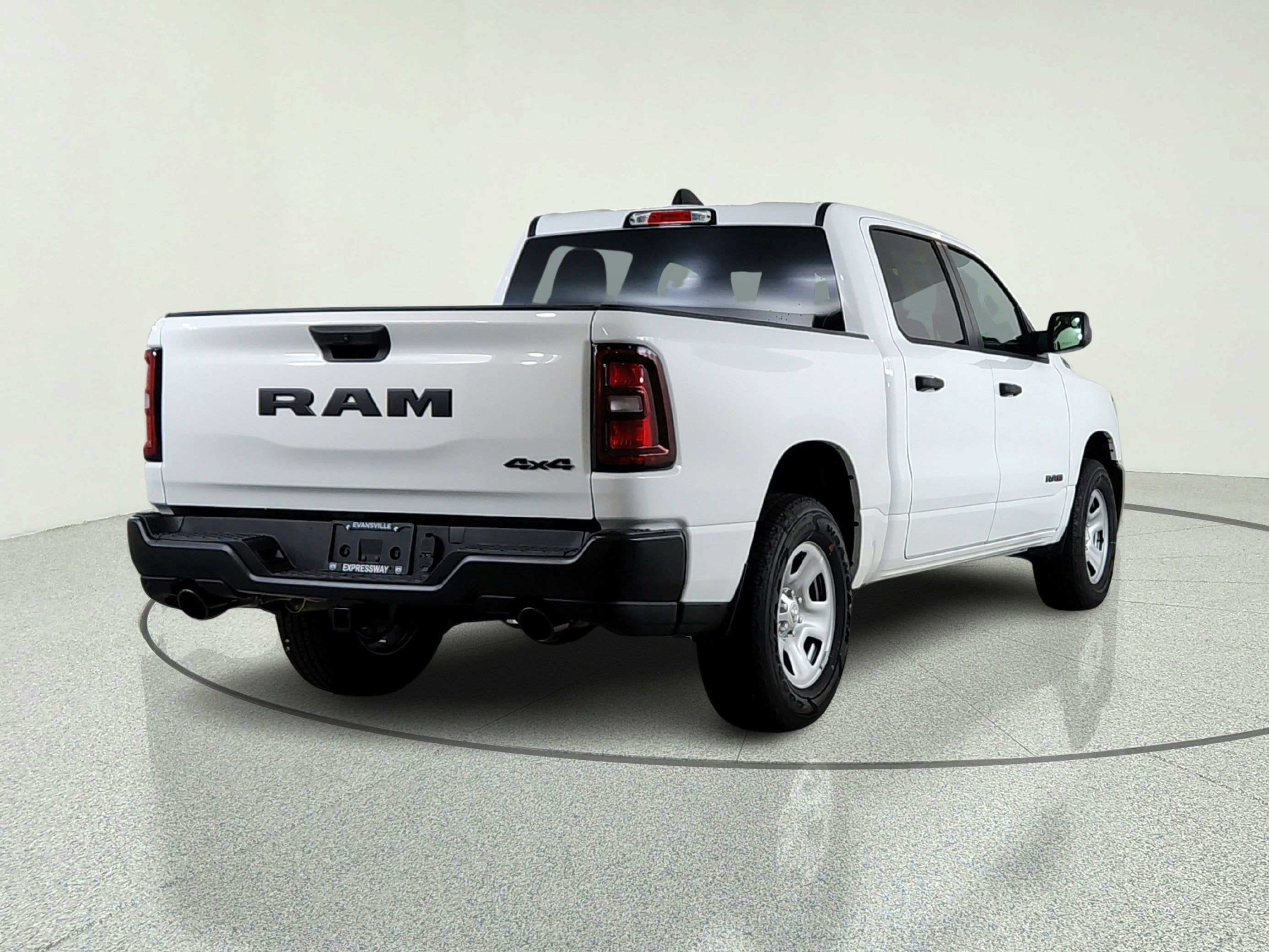 2026 RAM Ram 1500 RAM 1500 TRADESMAN CREW CAB 4X4 (144.5 IN WB 5 FT 7 IN BOX)