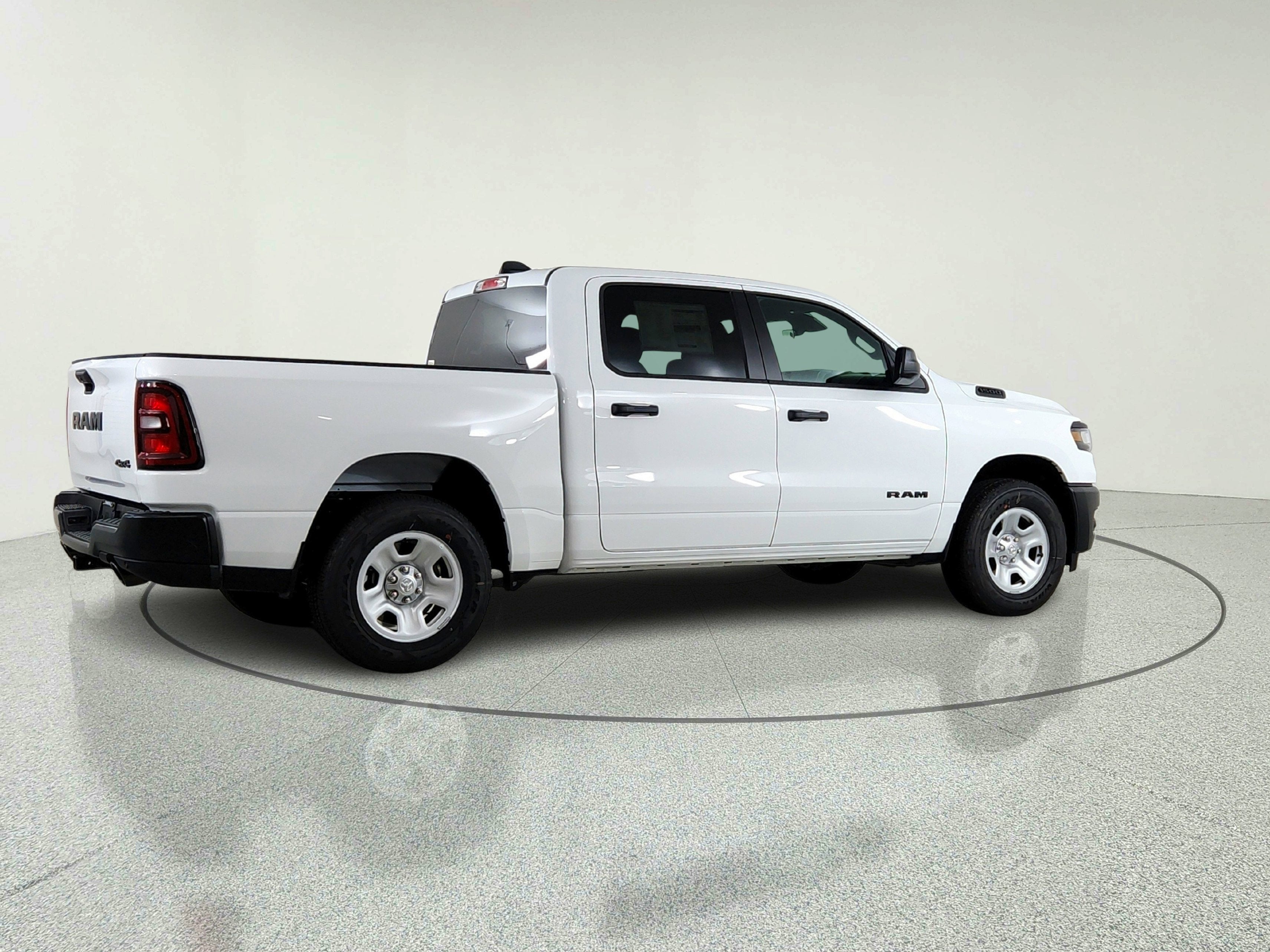 2026 RAM Ram 1500 RAM 1500 TRADESMAN CREW CAB 4X4 (144.5 IN WB 5 FT 7 IN BOX)