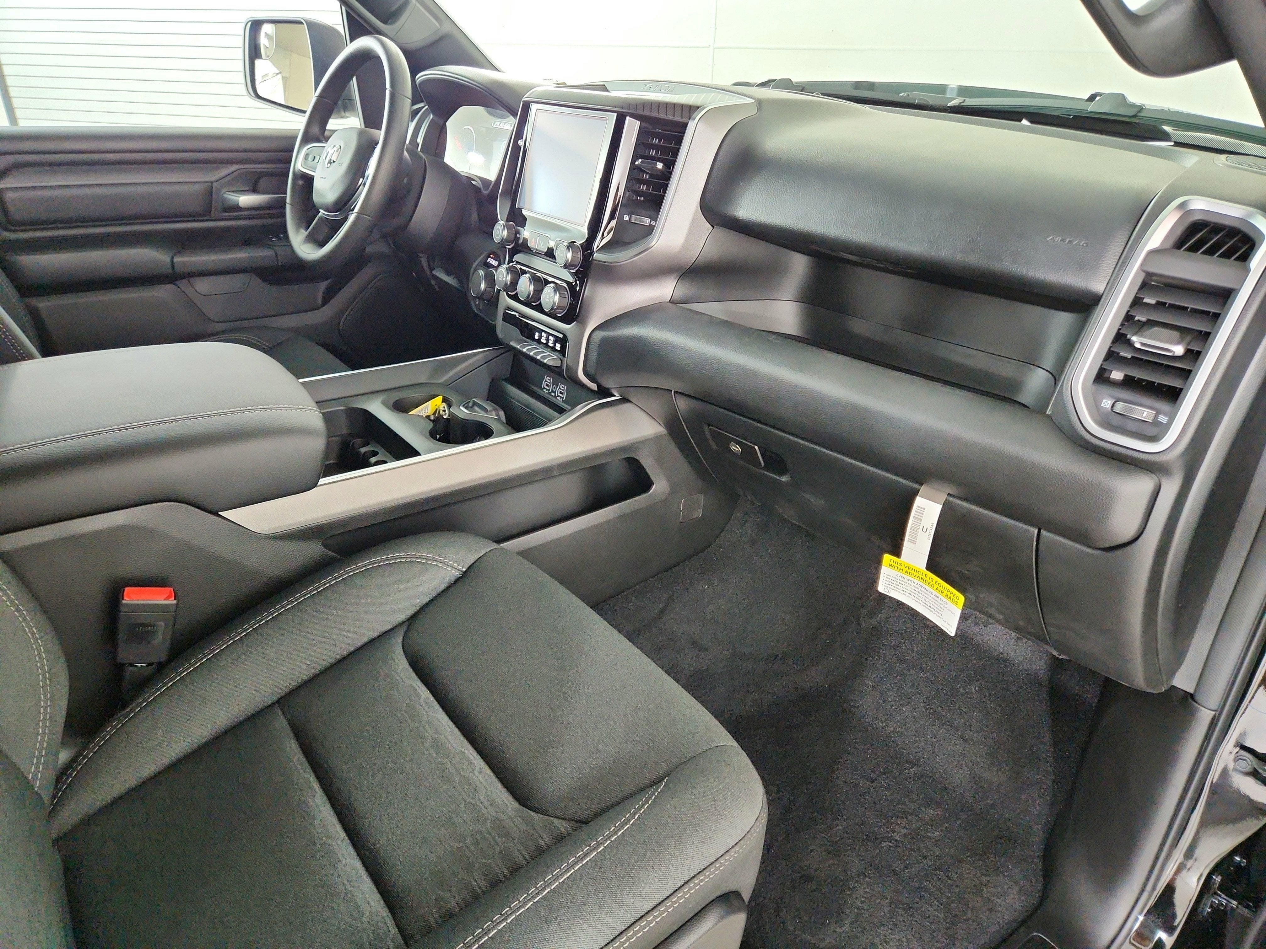 2026 RAM Ram 1500 RAM 1500 TRADESMAN CREW CAB 4X4 (144.5 IN WB 5 FT 7 IN BOX)