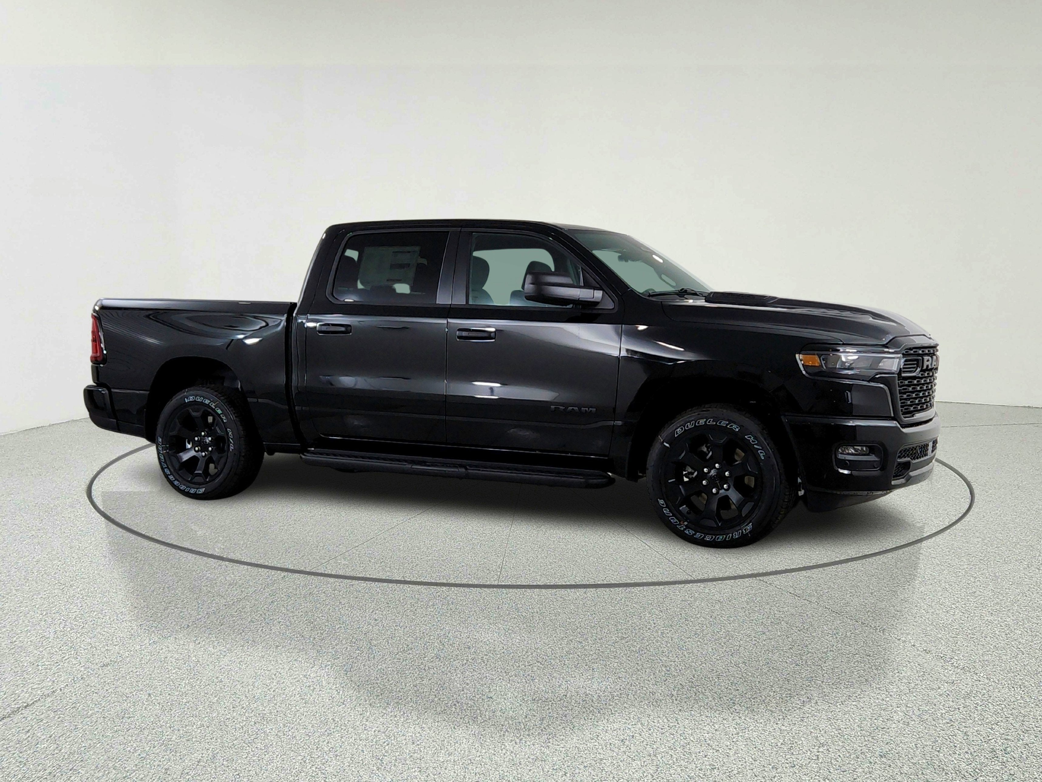 2026 RAM Ram 1500 RAM 1500 TRADESMAN CREW CAB 4X4 (144.5 IN WB 5 FT 7 IN BOX)