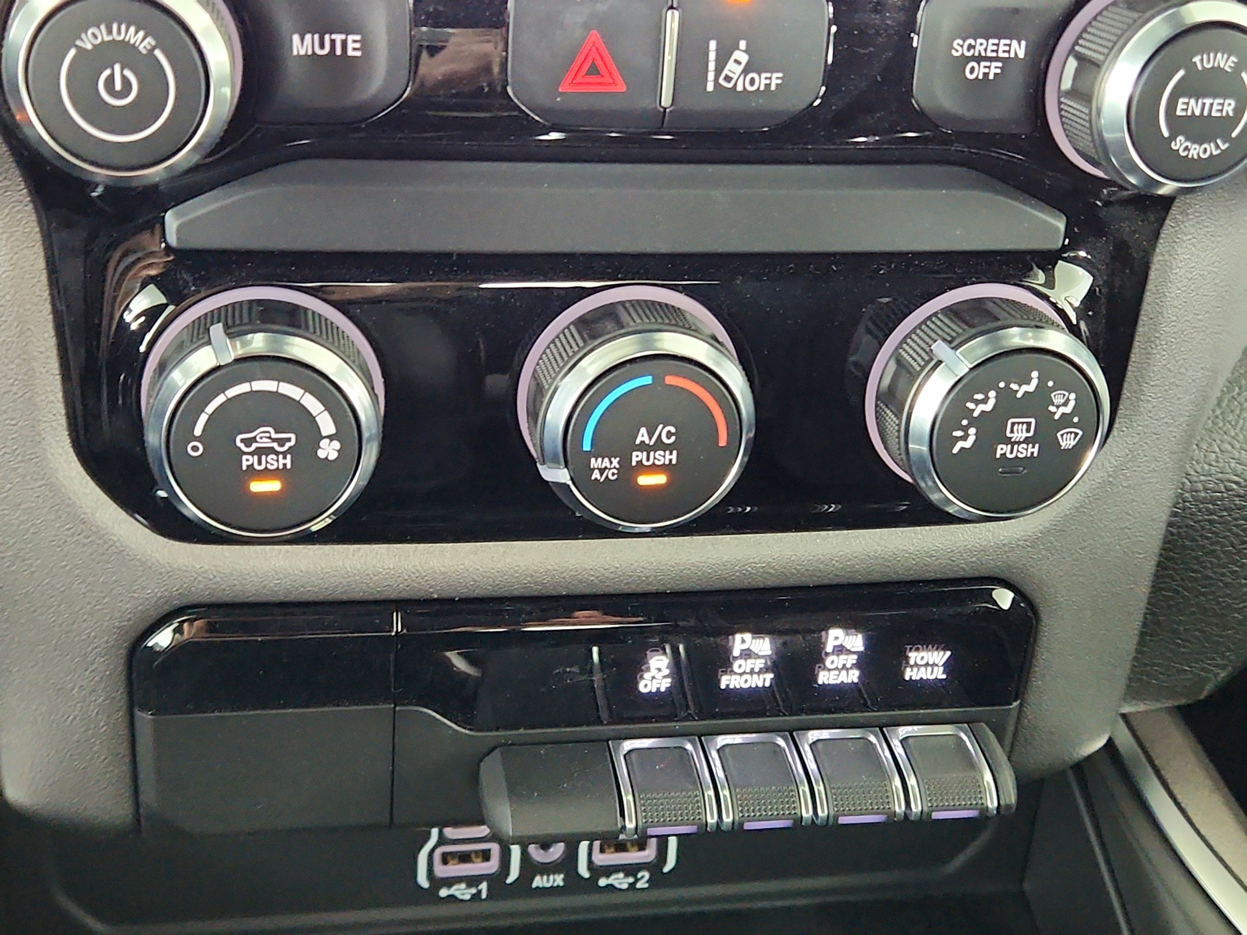 2026 RAM Ram 1500 RAM 1500 TRADESMAN CREW CAB 4X4 (144.5 IN WB 5 FT 7 IN BOX)