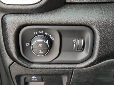 2026 RAM Ram 1500 RAM 1500 TRADESMAN CREW CAB 4X4 (144.5 IN WB 5 FT 7 IN BOX)