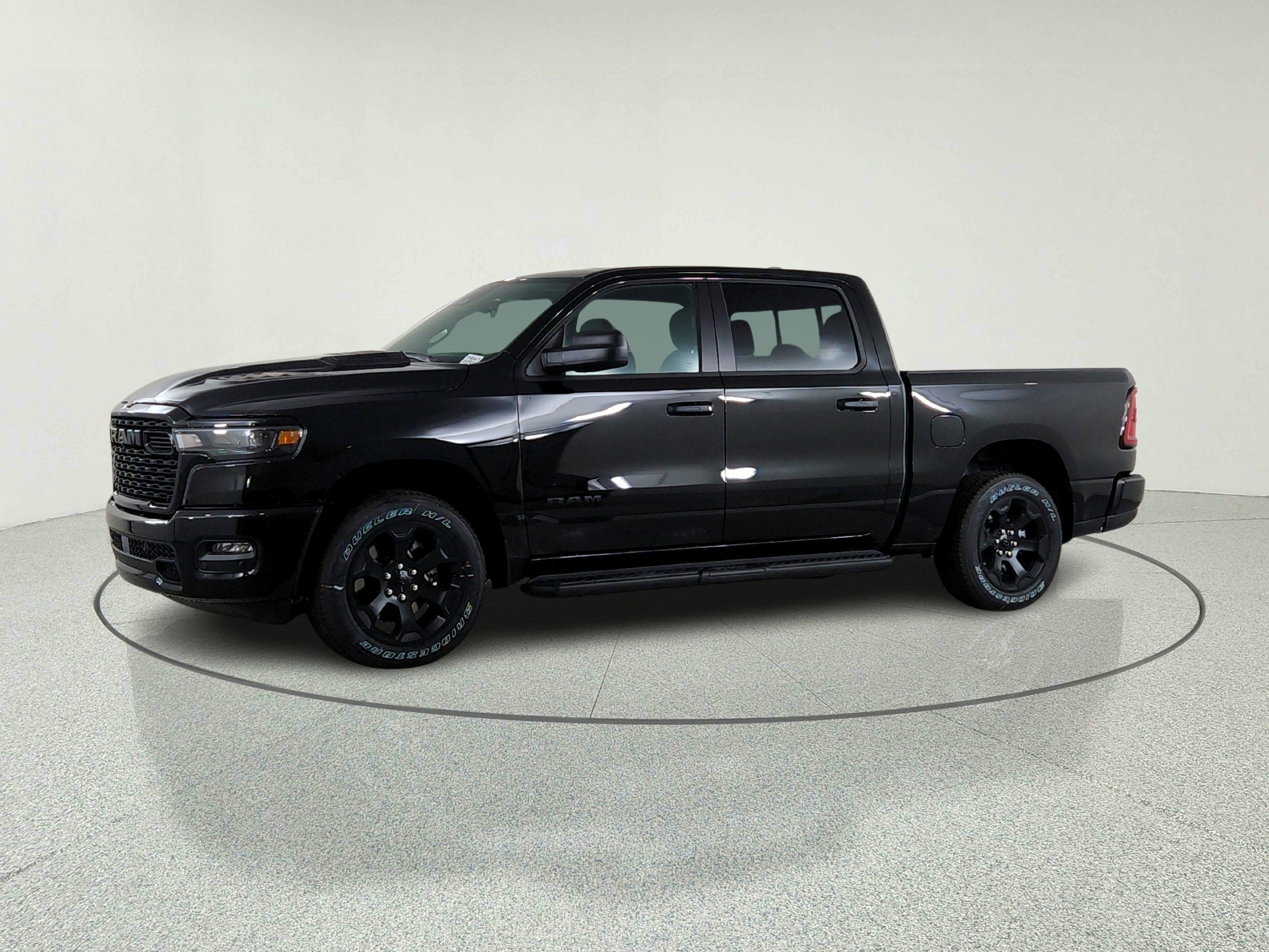 2026 RAM Ram 1500 RAM 1500 TRADESMAN CREW CAB 4X4 (144.5 IN WB 5 FT 7 IN BOX)