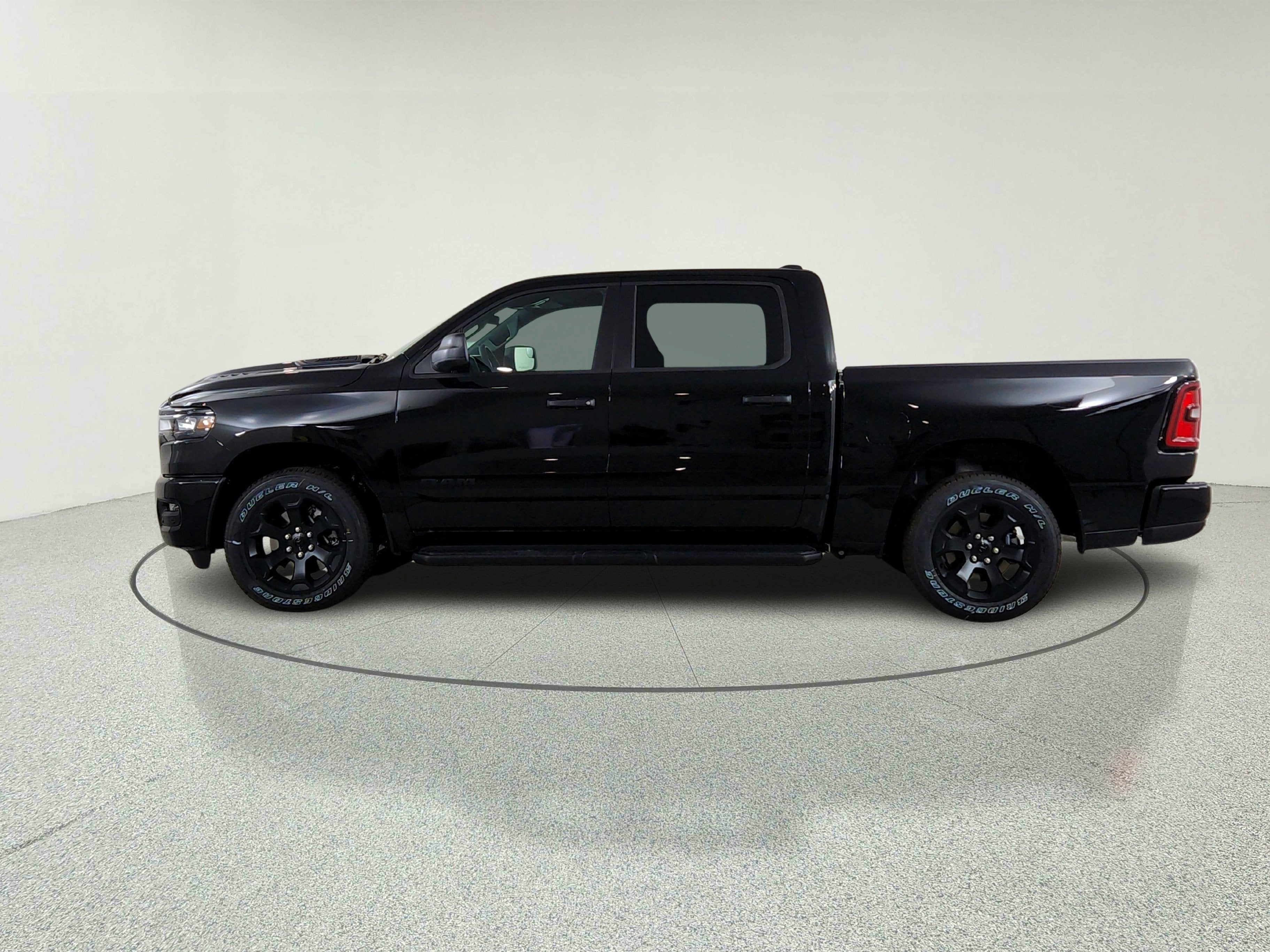 2026 RAM Ram 1500 RAM 1500 TRADESMAN CREW CAB 4X4 (144.5 IN WB 5 FT 7 IN BOX)