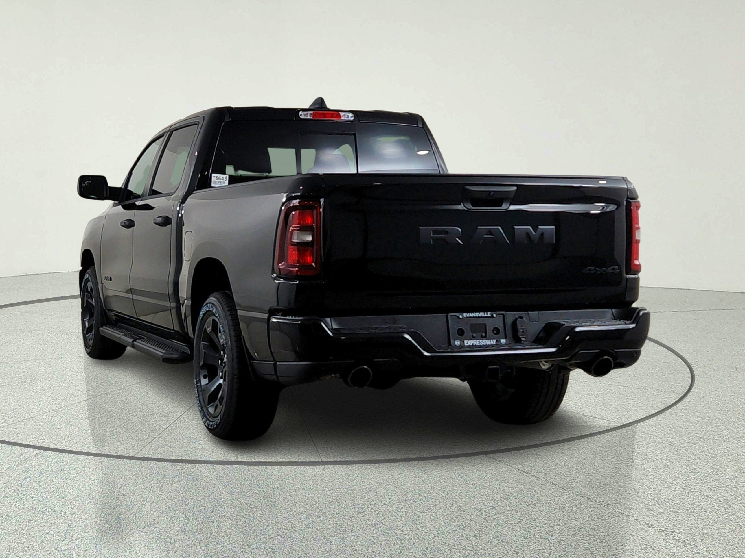 2026 RAM Ram 1500 RAM 1500 TRADESMAN CREW CAB 4X4 (144.5 IN WB 5 FT 7 IN BOX)