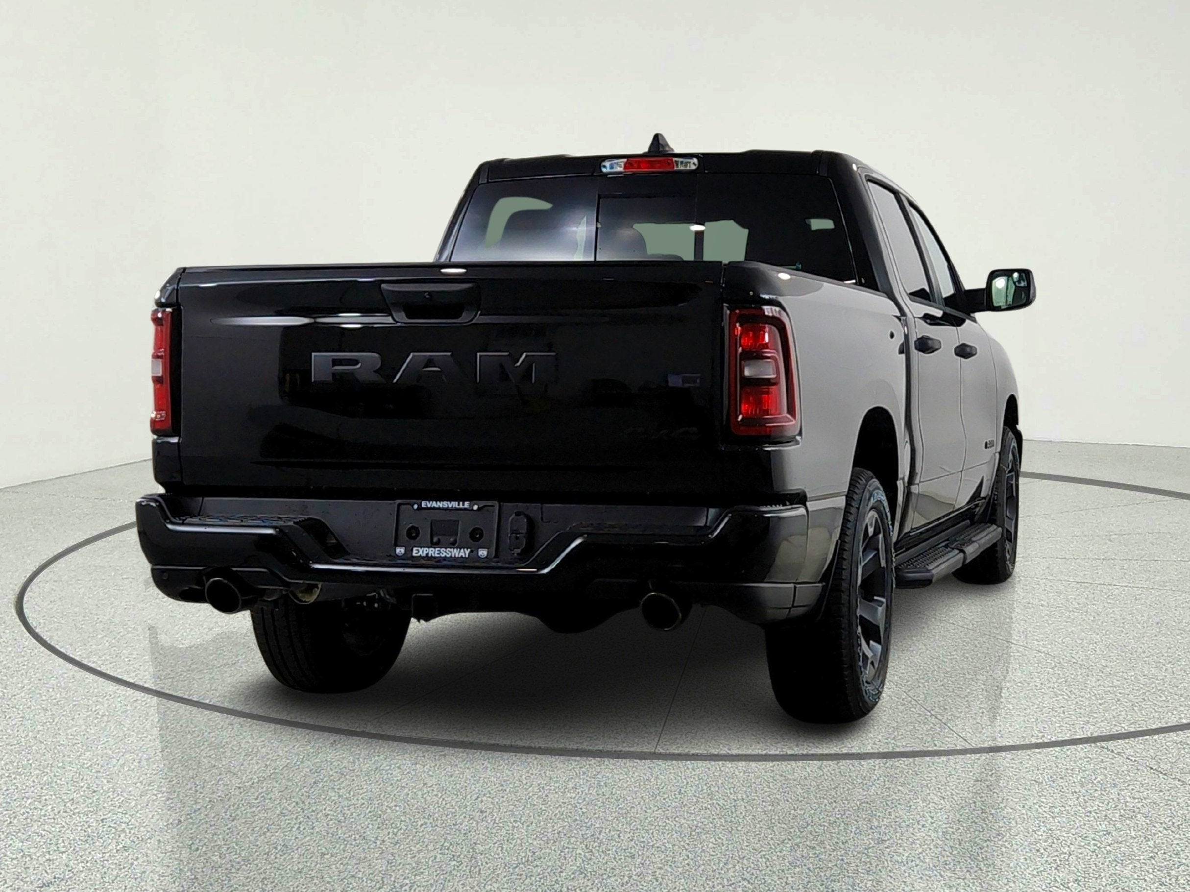 2026 RAM Ram 1500 RAM 1500 TRADESMAN CREW CAB 4X4 (144.5 IN WB 5 FT 7 IN BOX)