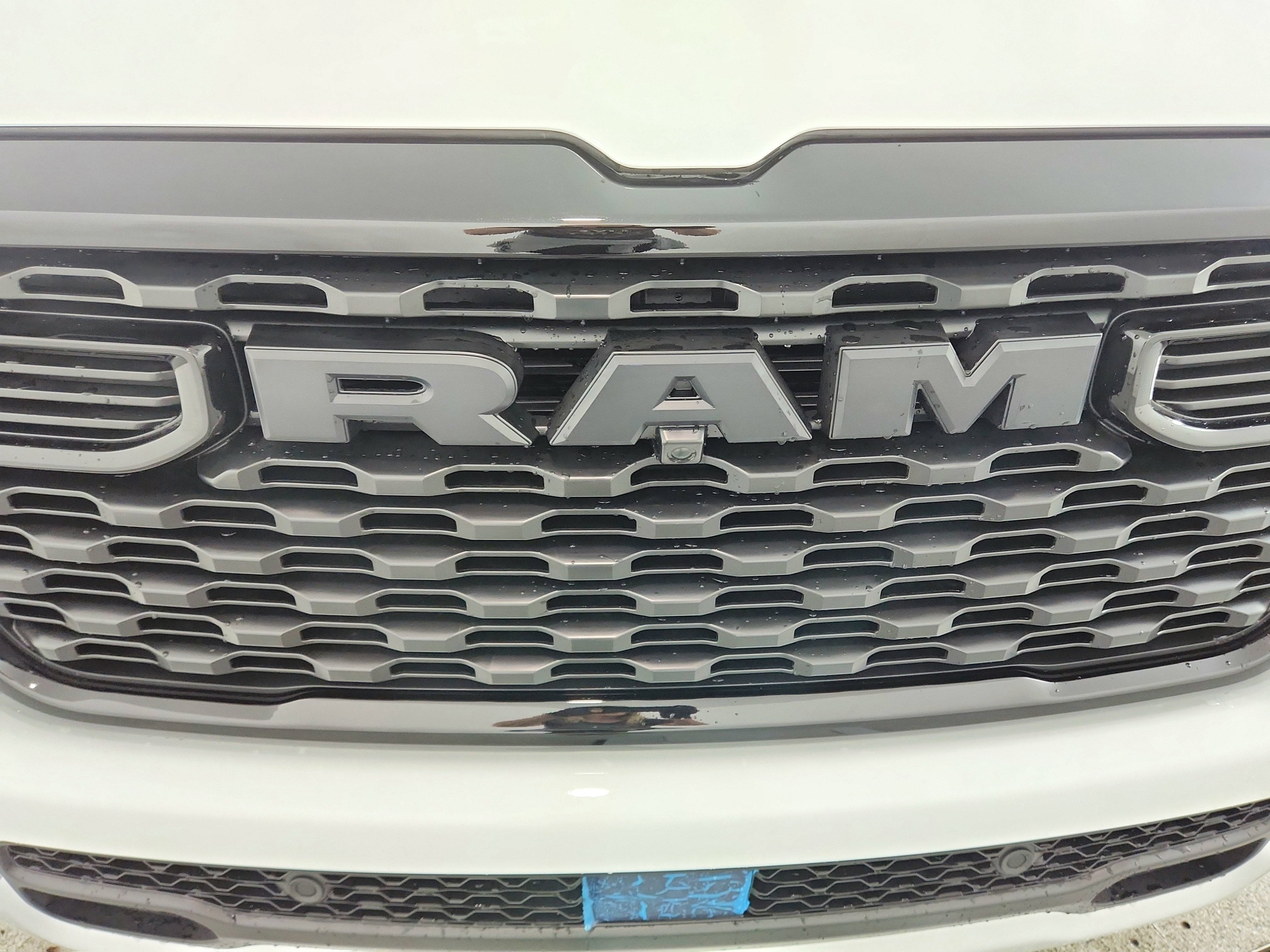 2026 RAM Ram 1500 RAM 1500 TRADESMAN CREW CAB 4X4 (144.5 IN WB 5 FT 7 IN BOX)