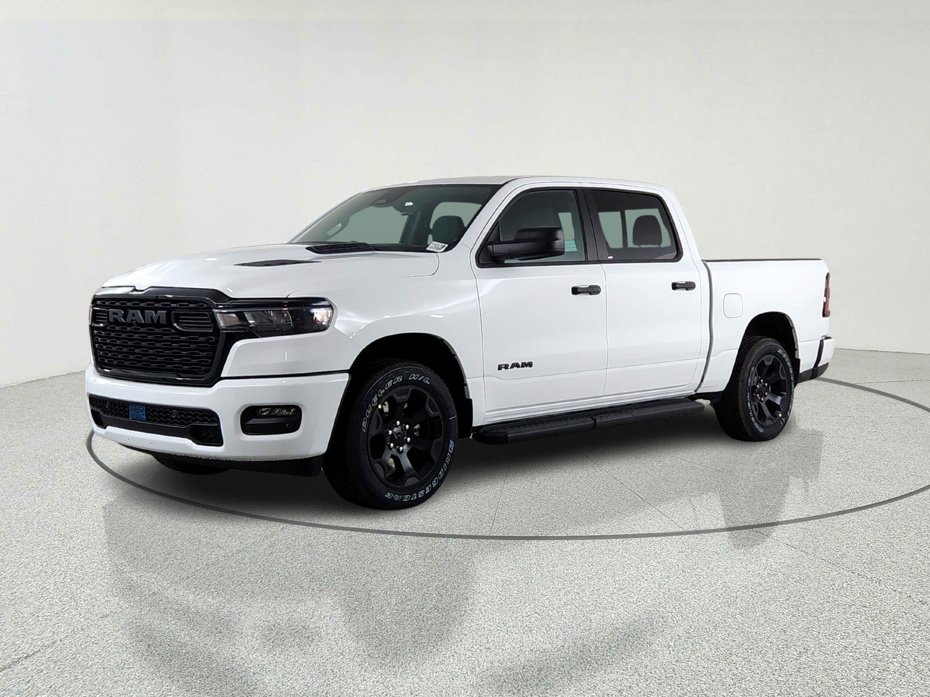 2026 RAM Ram 1500 RAM 1500 TRADESMAN CREW CAB 4X4 (144.5 IN WB 5 FT 7 IN BOX)