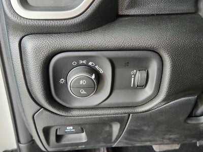 2026 RAM Ram 1500 RAM 1500 TRADESMAN CREW CAB 4X4 (144.5 IN WB 5 FT 7 IN BOX)