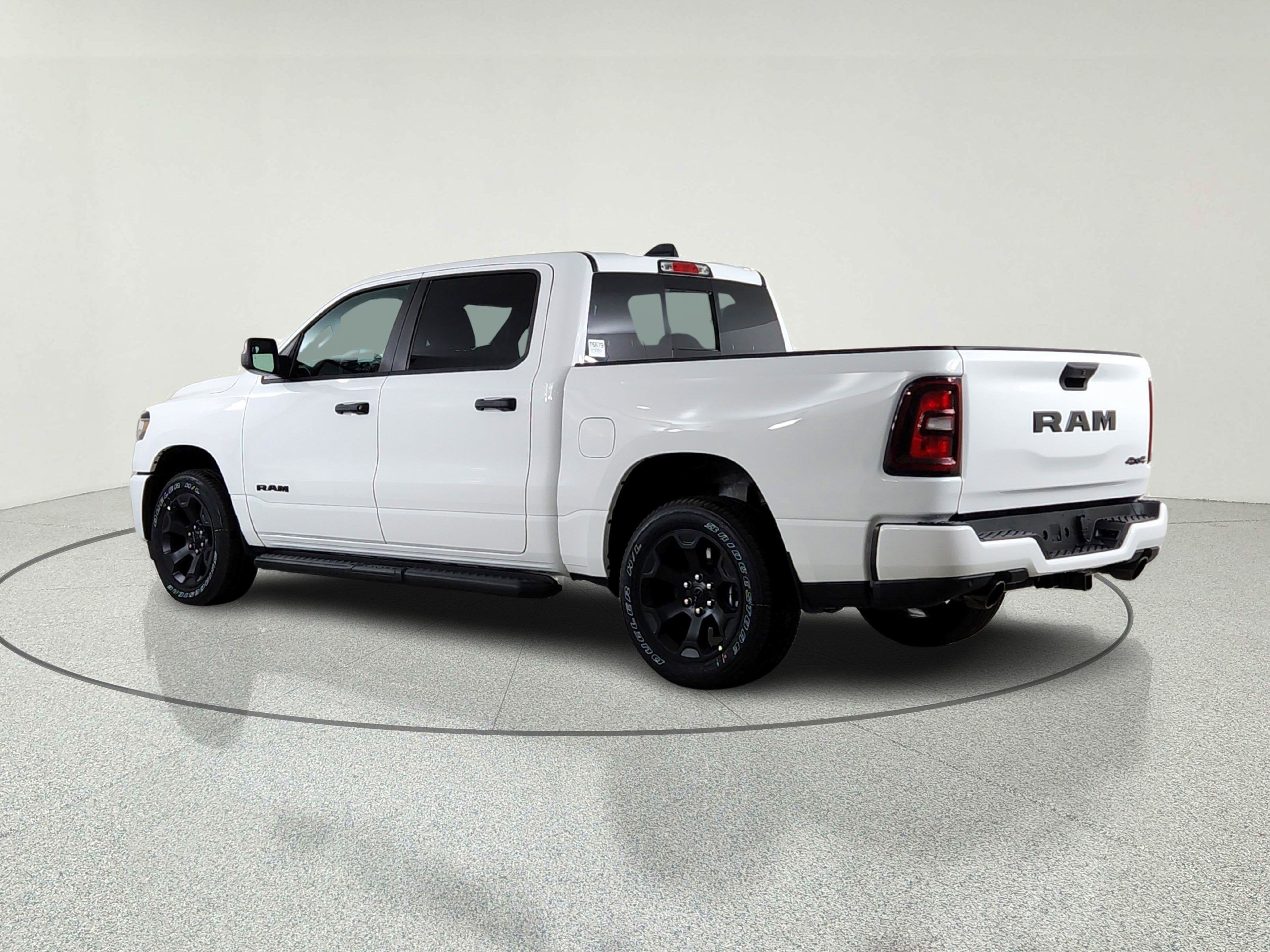 2026 RAM Ram 1500 RAM 1500 TRADESMAN CREW CAB 4X4 (144.5 IN WB 5 FT 7 IN BOX)