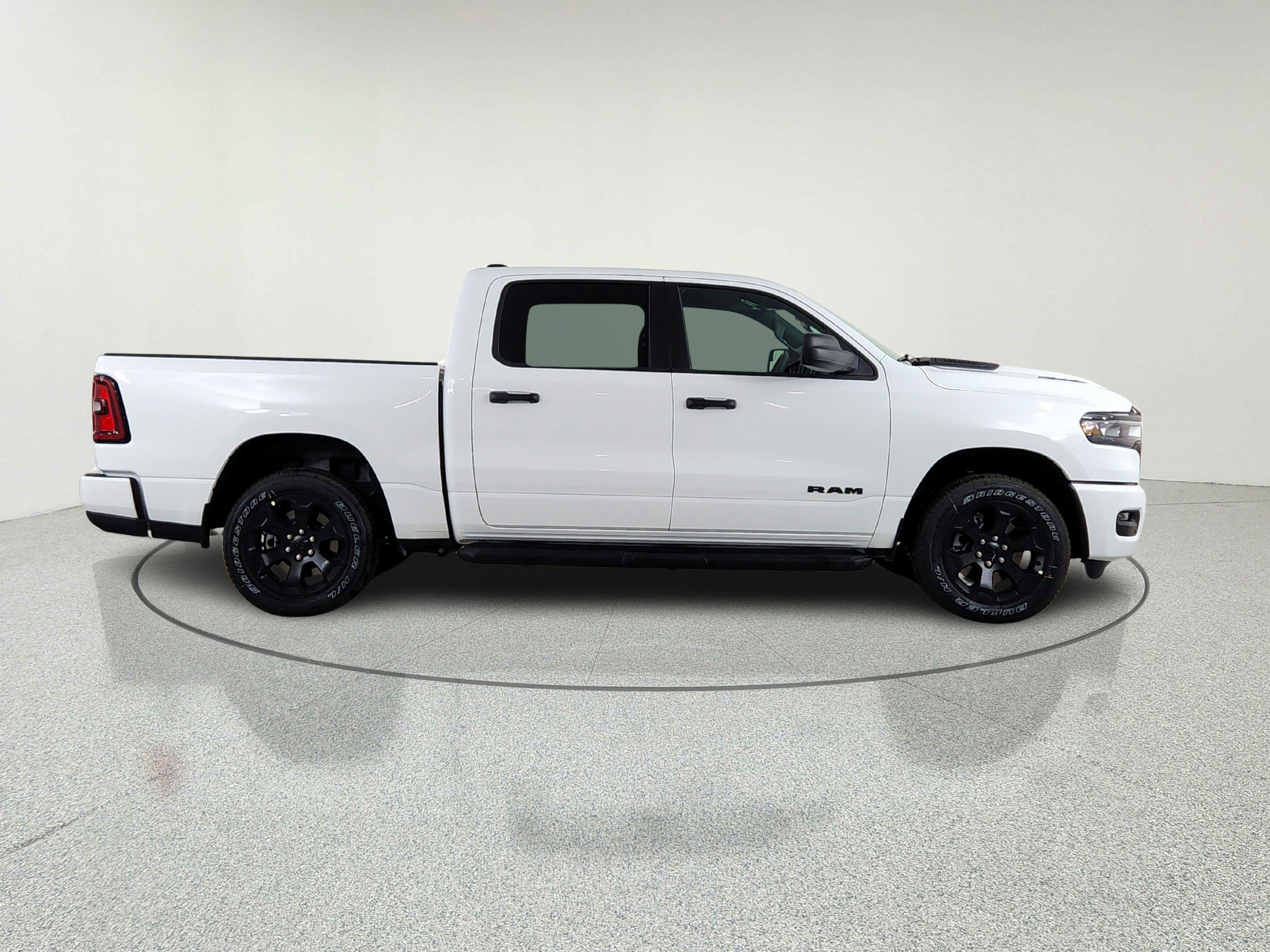 2026 RAM Ram 1500 RAM 1500 TRADESMAN CREW CAB 4X4 (144.5 IN WB 5 FT 7 IN BOX)