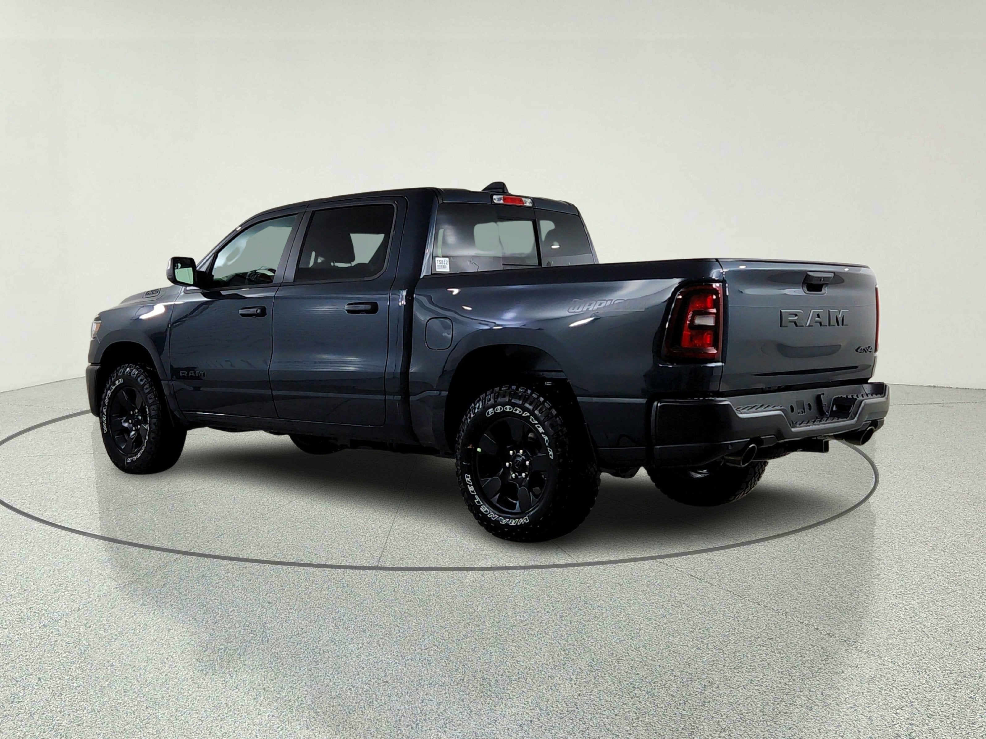 2026 RAM Ram 1500 RAM 1500 TRADESMAN CREW CAB 4X4 (144.5 IN WB 5 FT 7 IN BOX)