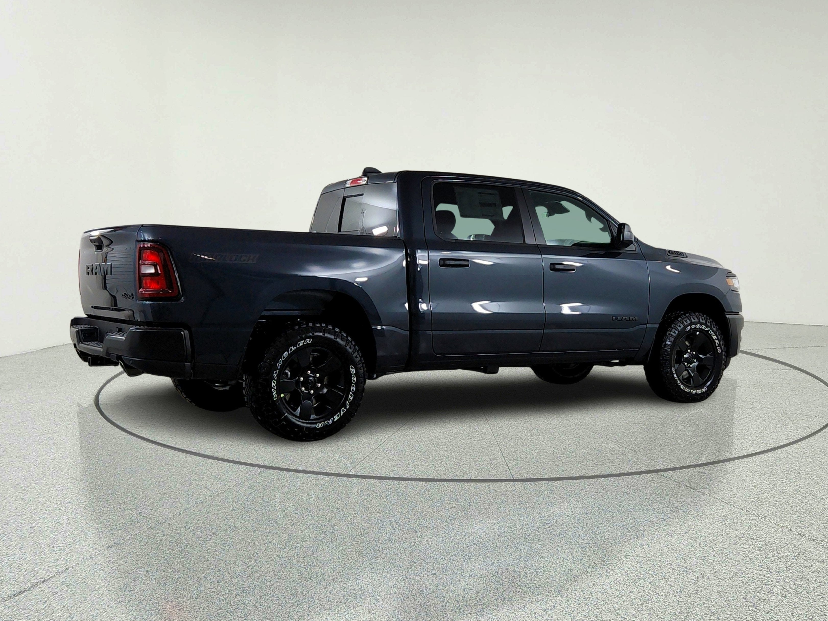 2026 RAM Ram 1500 RAM 1500 TRADESMAN CREW CAB 4X4 (144.5 IN WB 5 FT 7 IN BOX)