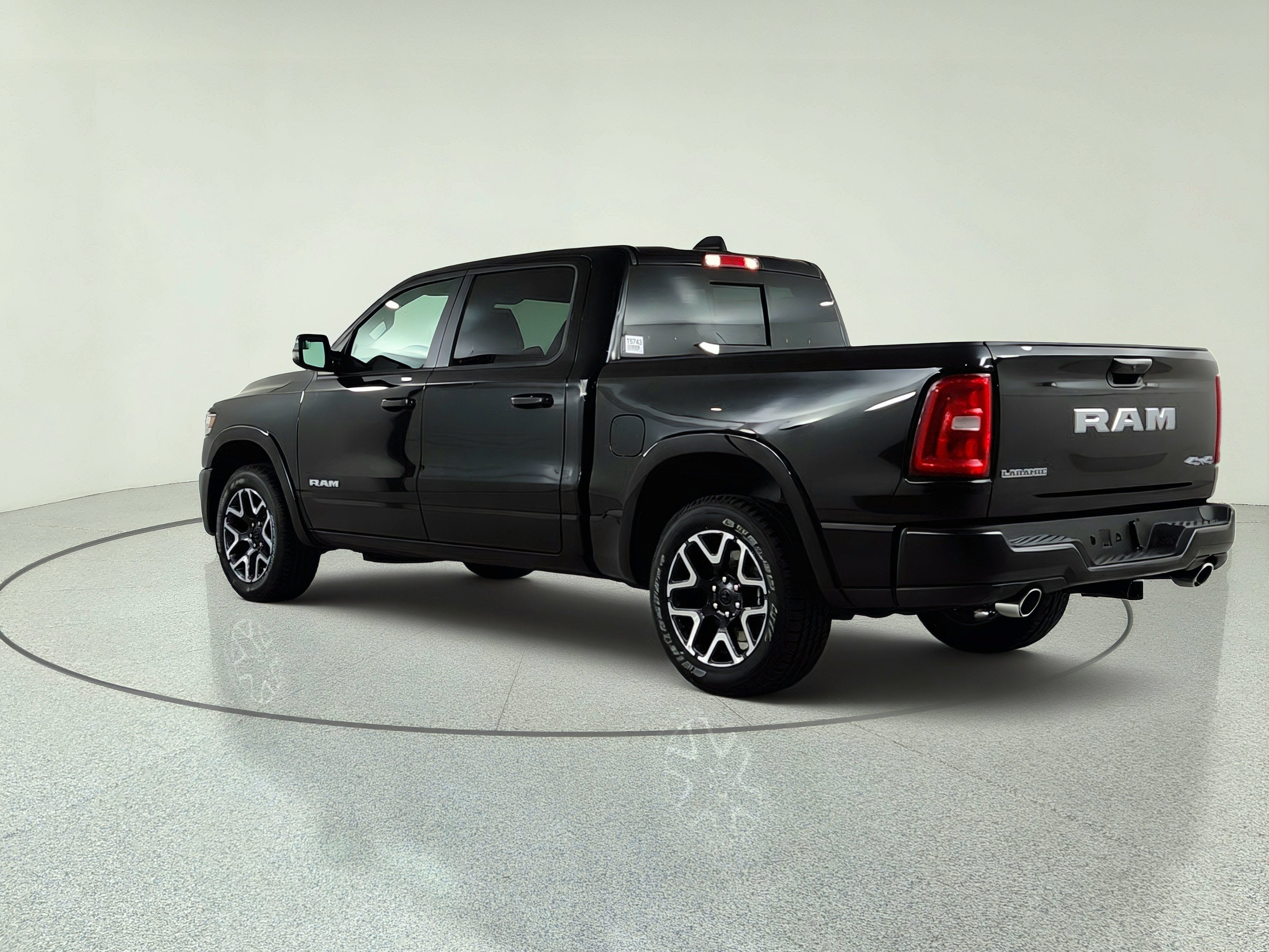 2026 RAM Ram 1500 RAM 1500 LARAMIE CREW CAB 4X4 (144.5 IN WB 5 FT 7 IN BOX)
