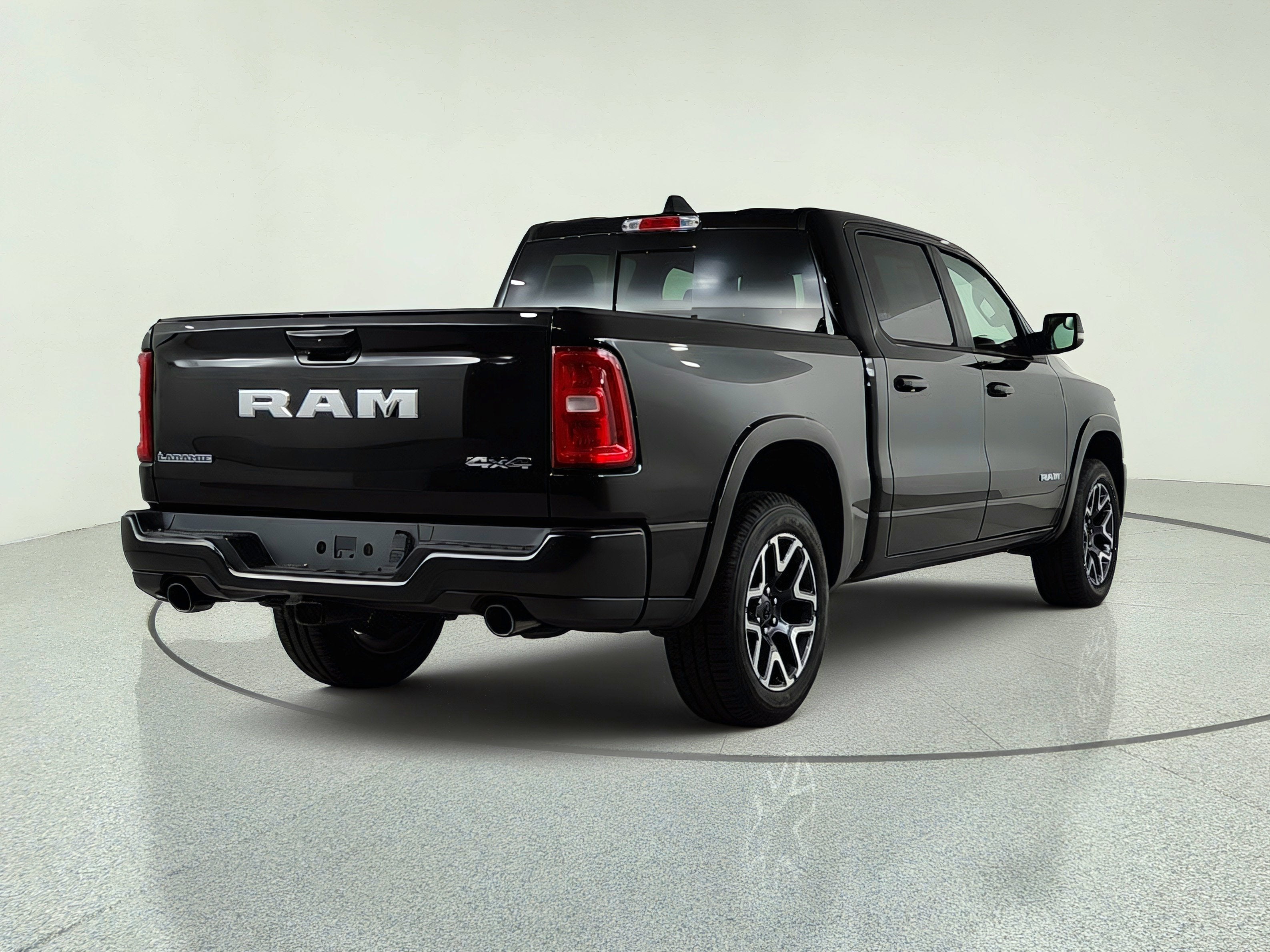 2026 RAM Ram 1500 RAM 1500 LARAMIE CREW CAB 4X4 (144.5 IN WB 5 FT 7 IN BOX)