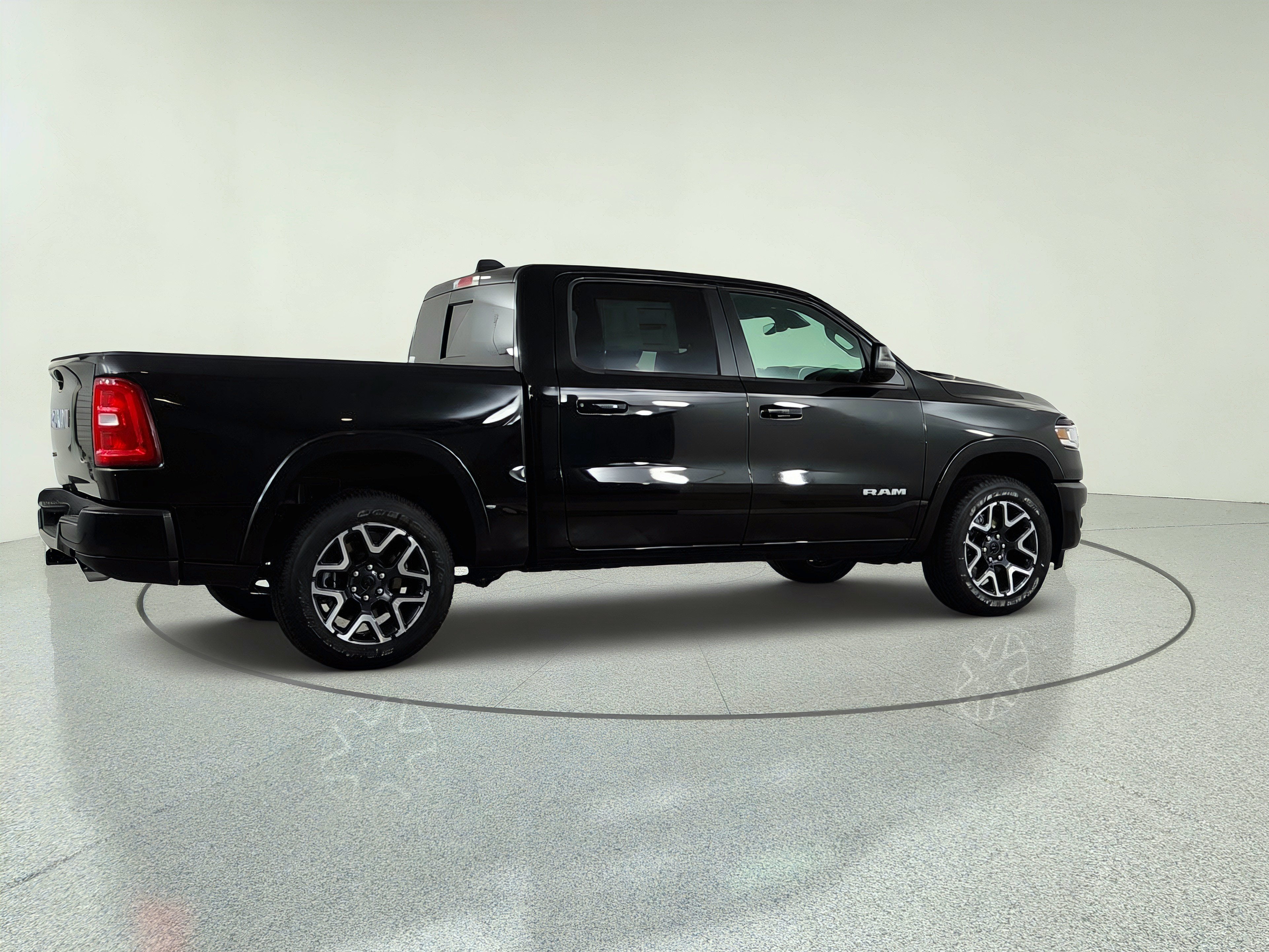 2026 RAM Ram 1500 RAM 1500 LARAMIE CREW CAB 4X4 (144.5 IN WB 5 FT 7 IN BOX)