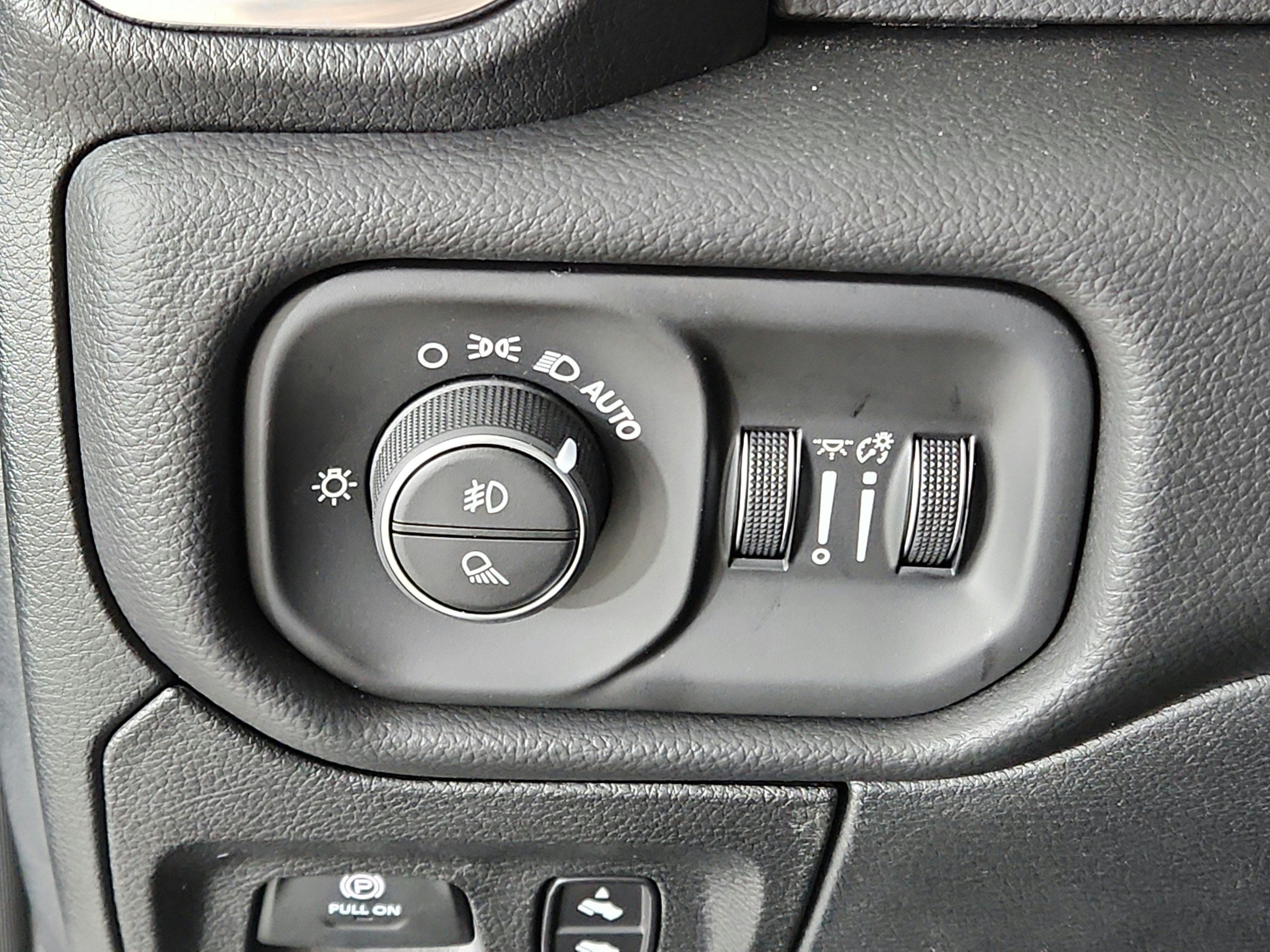 2027 RAM Ram 1500 Laramie 4x4 Crew Cab 5'7" Box