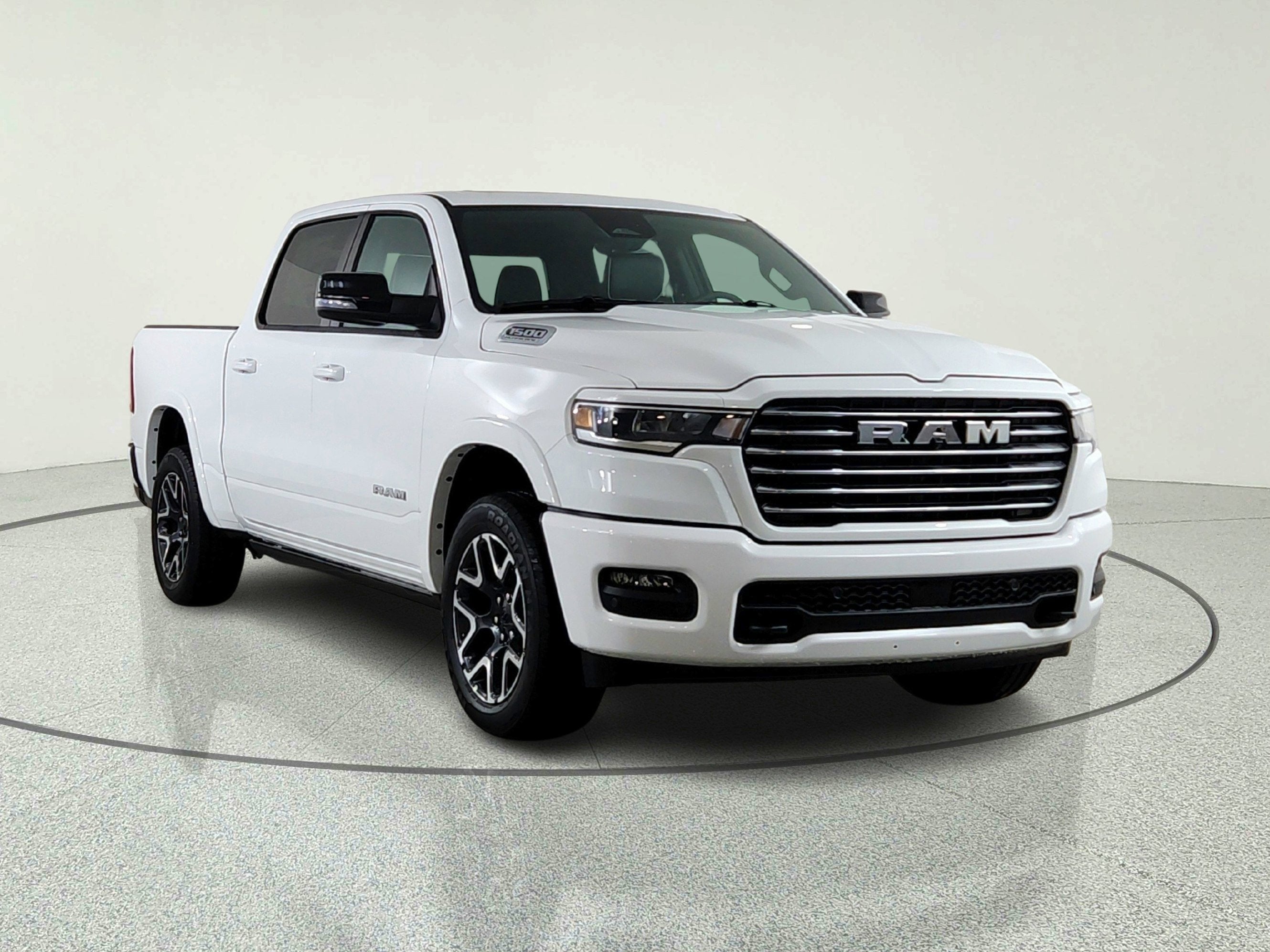 2026 RAM Ram 1500 RAM 1500 LARAMIE CREW CAB 4X4 (144.5 IN WB 5 FT 7 IN BOX)
