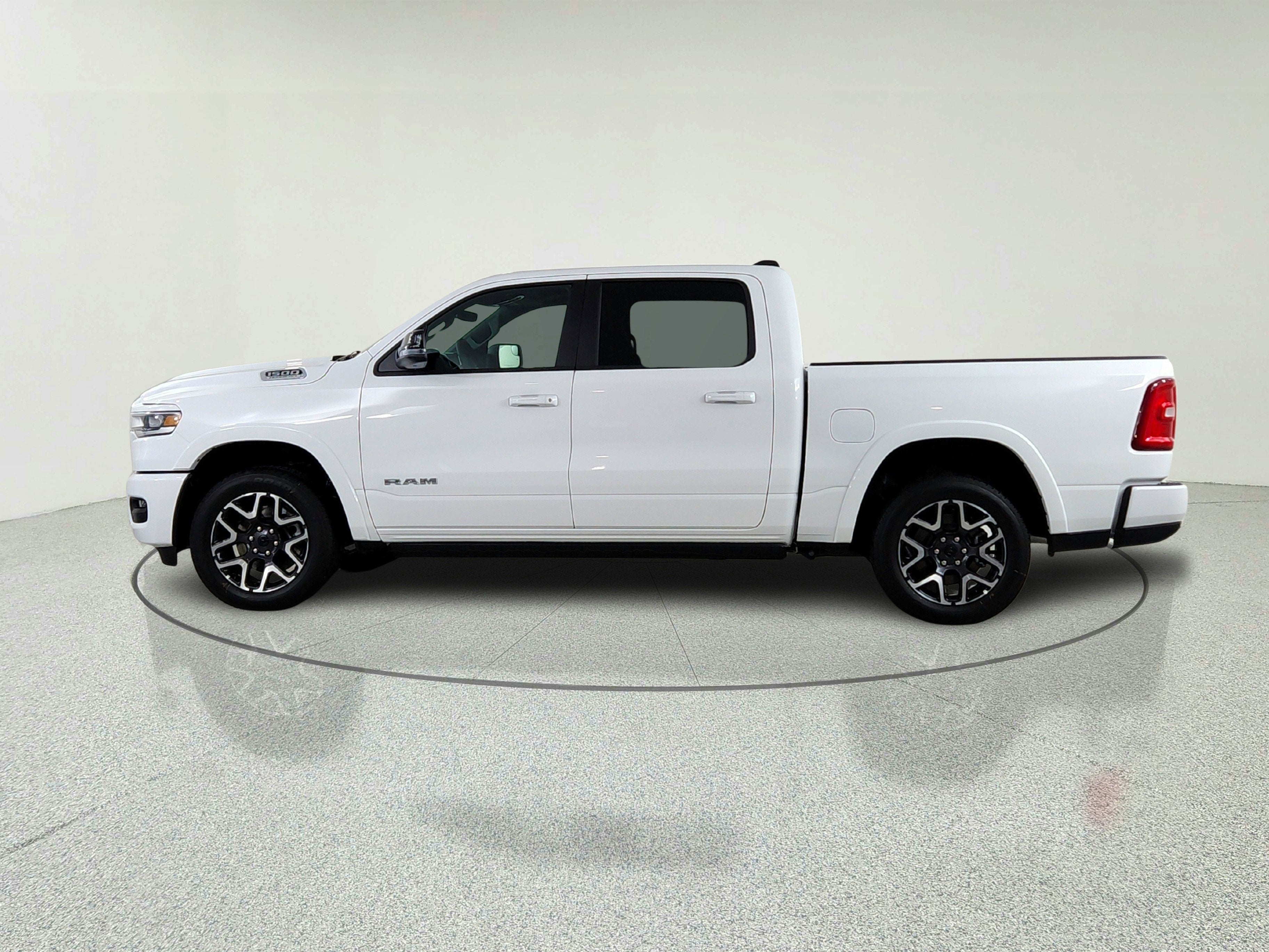 2026 RAM Ram 1500 RAM 1500 LARAMIE CREW CAB 4X4 (144.5 IN WB 5 FT 7 IN BOX)