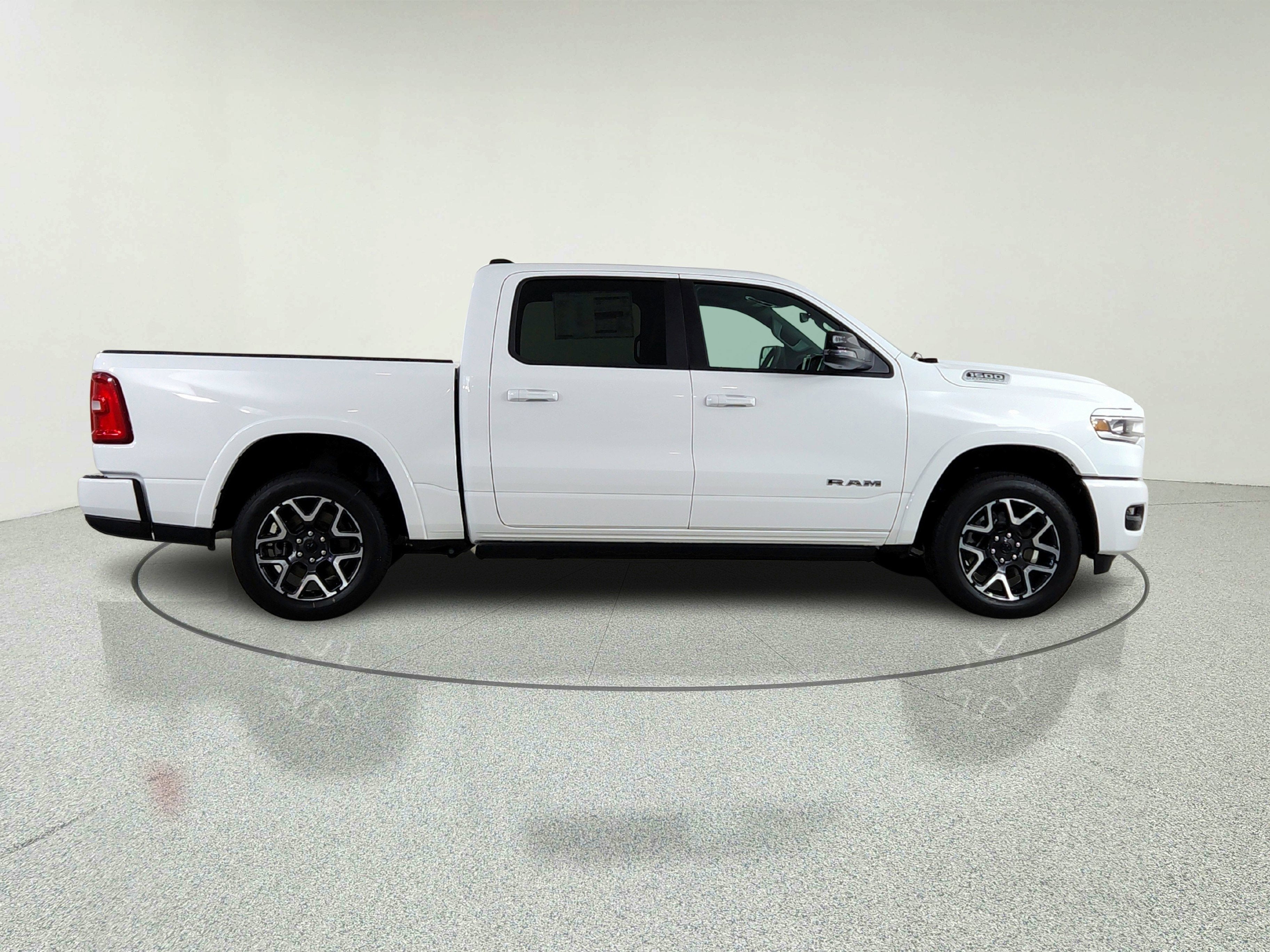 2026 RAM Ram 1500 RAM 1500 LARAMIE CREW CAB 4X4 (144.5 IN WB 5 FT 7 IN BOX)