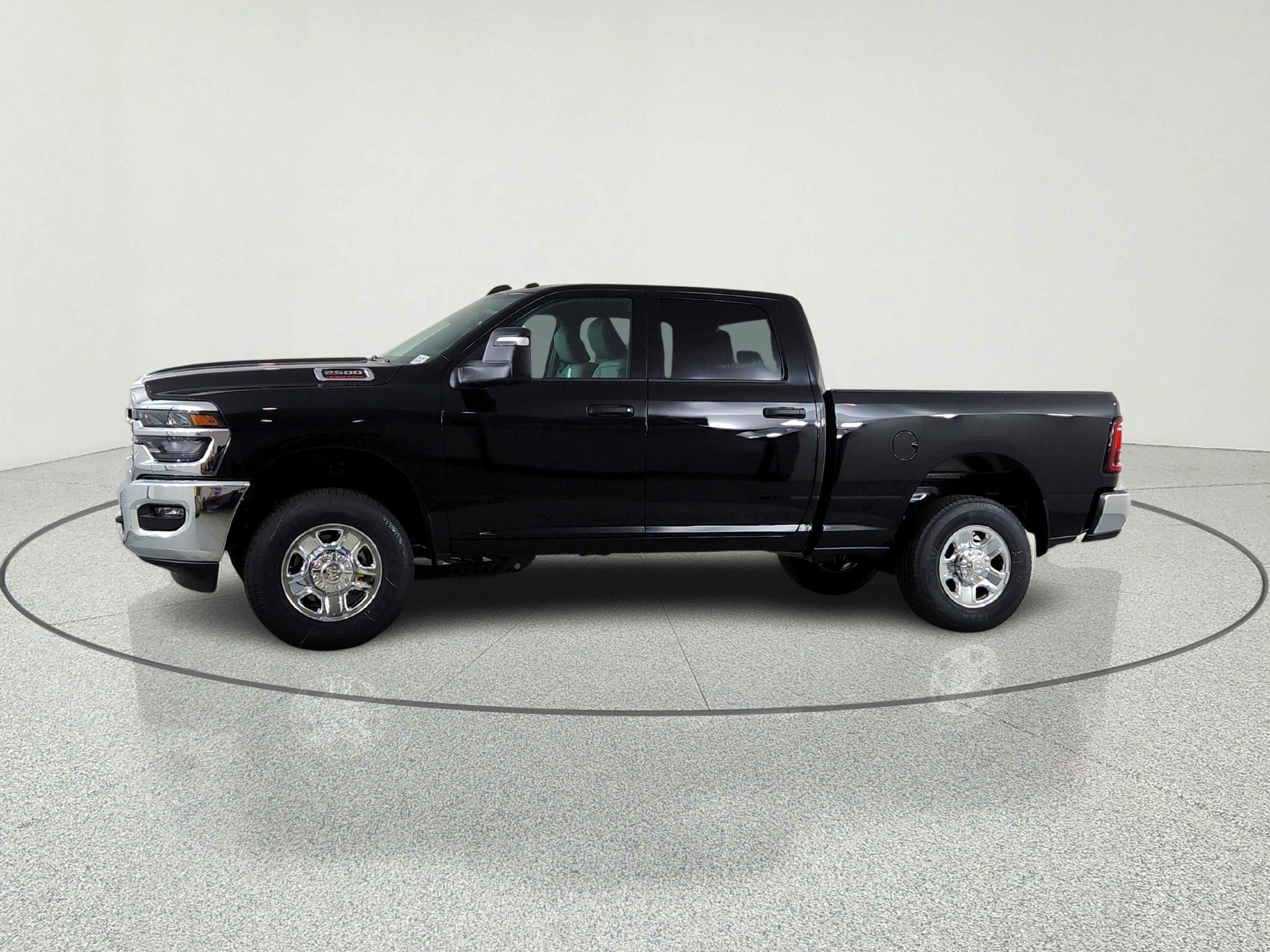 2026 RAM Ram 2500 RAM 2500 TRADESMAN CREW CAB 4X4 (149 IN WB 6 FT 4 IN BOX)