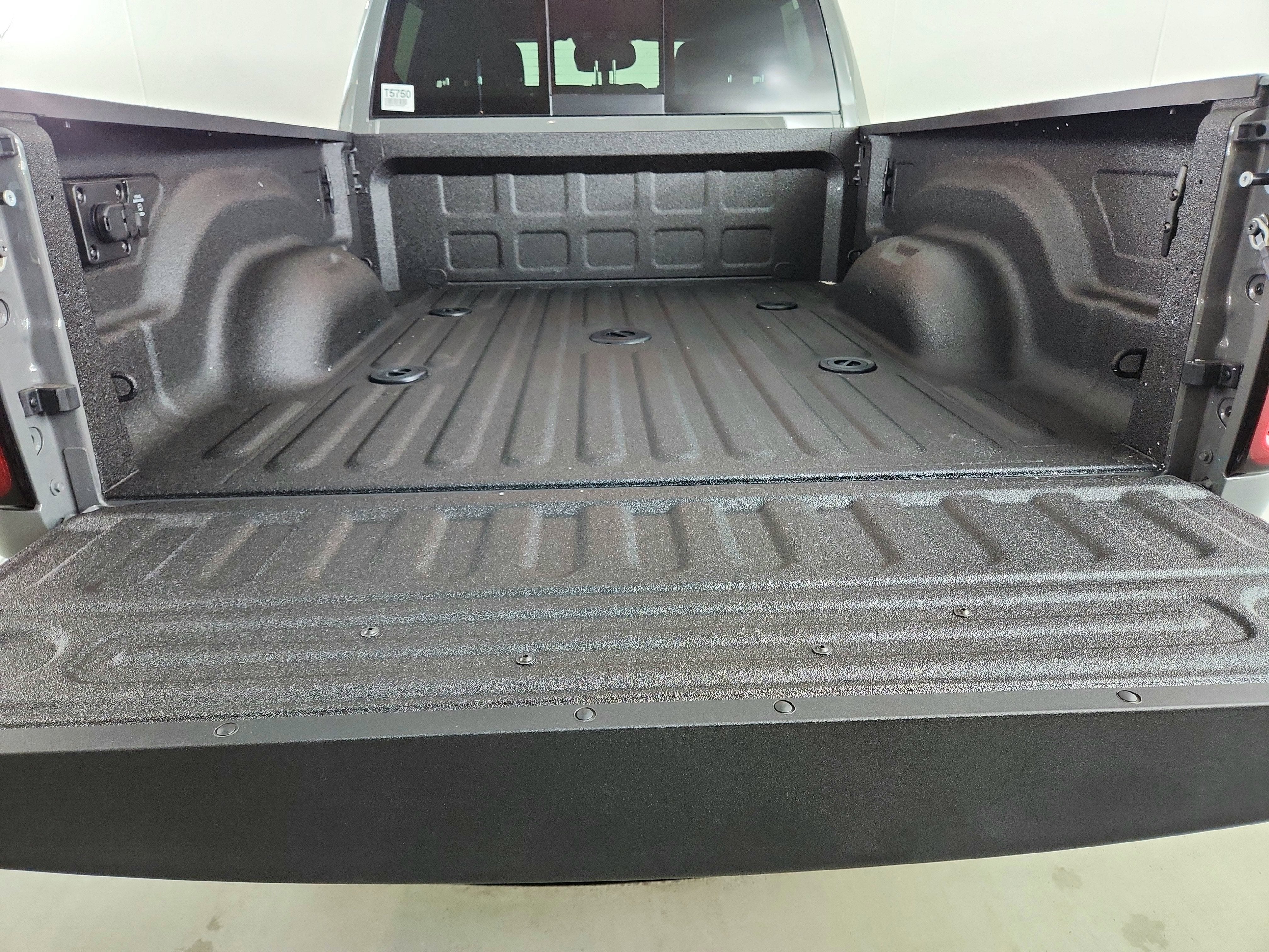 2026 RAM Ram 2500 RAM 2500 TRADESMAN CREW CAB 4X4 (149 IN WB 6 FT 4 IN BOX)