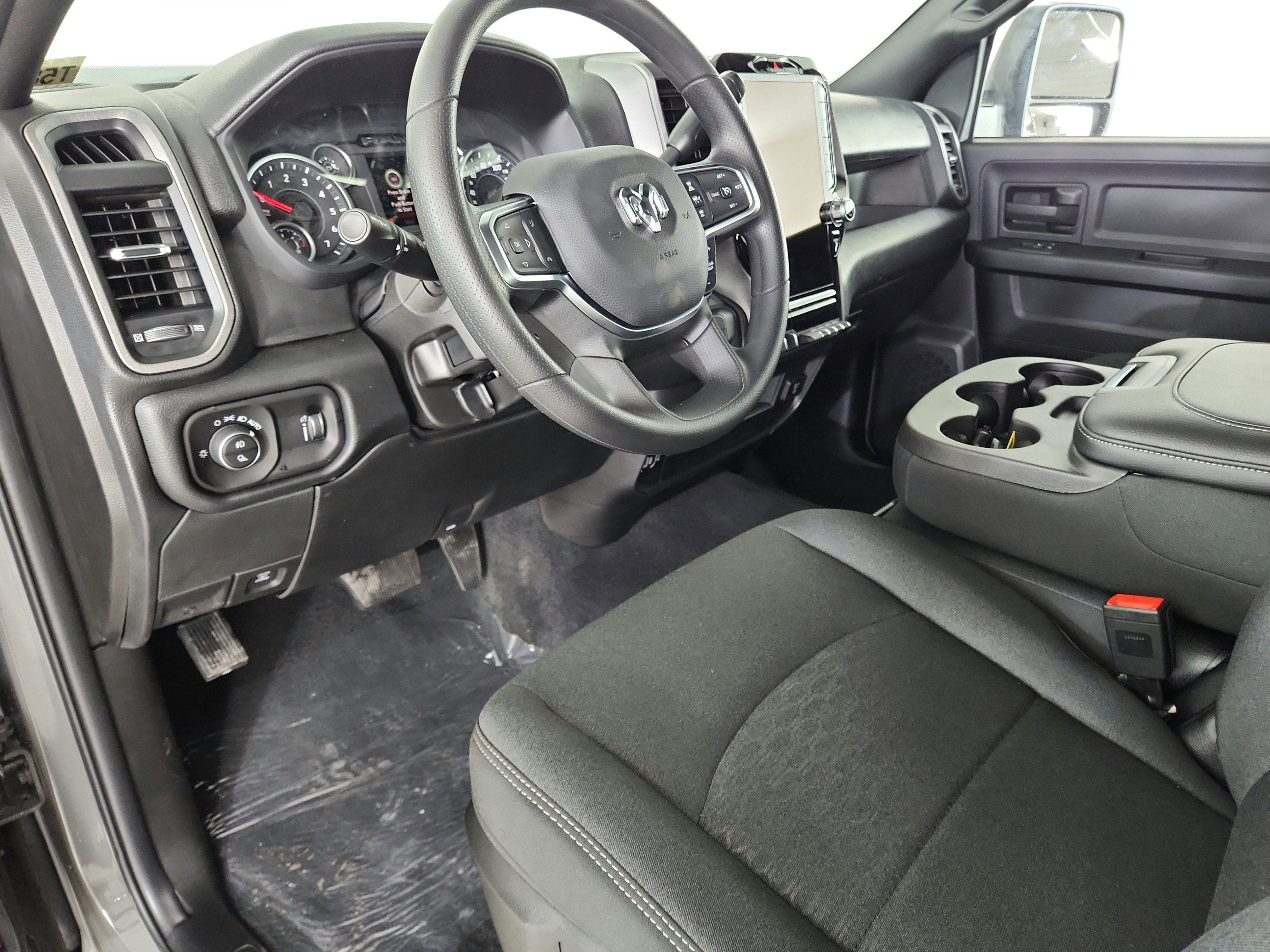 2026 RAM Ram 2500 RAM 2500 TRADESMAN CREW CAB 4X4 (149 IN WB 6 FT 4 IN BOX)