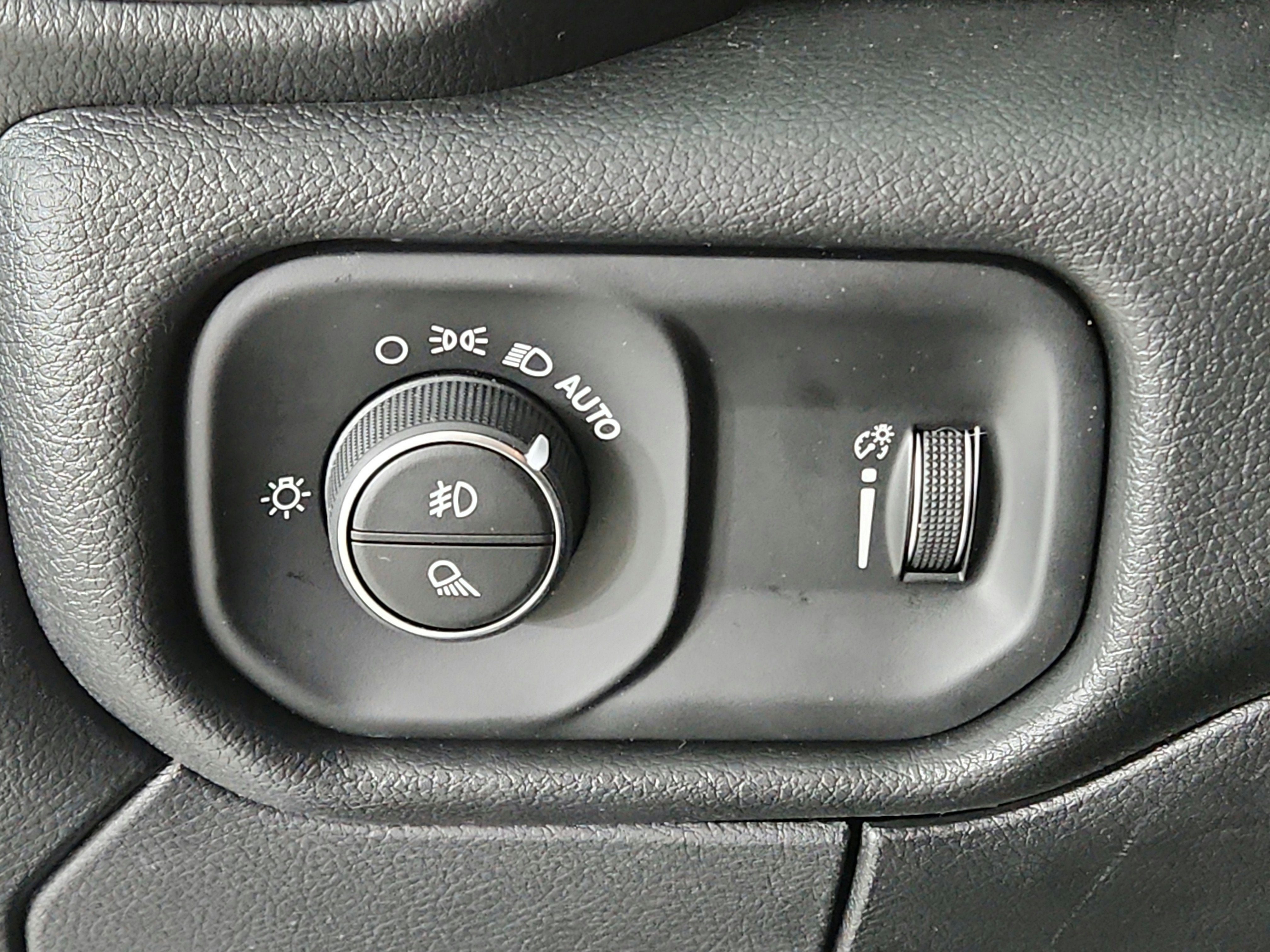 2026 RAM Ram 2500 RAM 2500 TRADESMAN CREW CAB 4X4 (149 IN WB 6 FT 4 IN BOX)