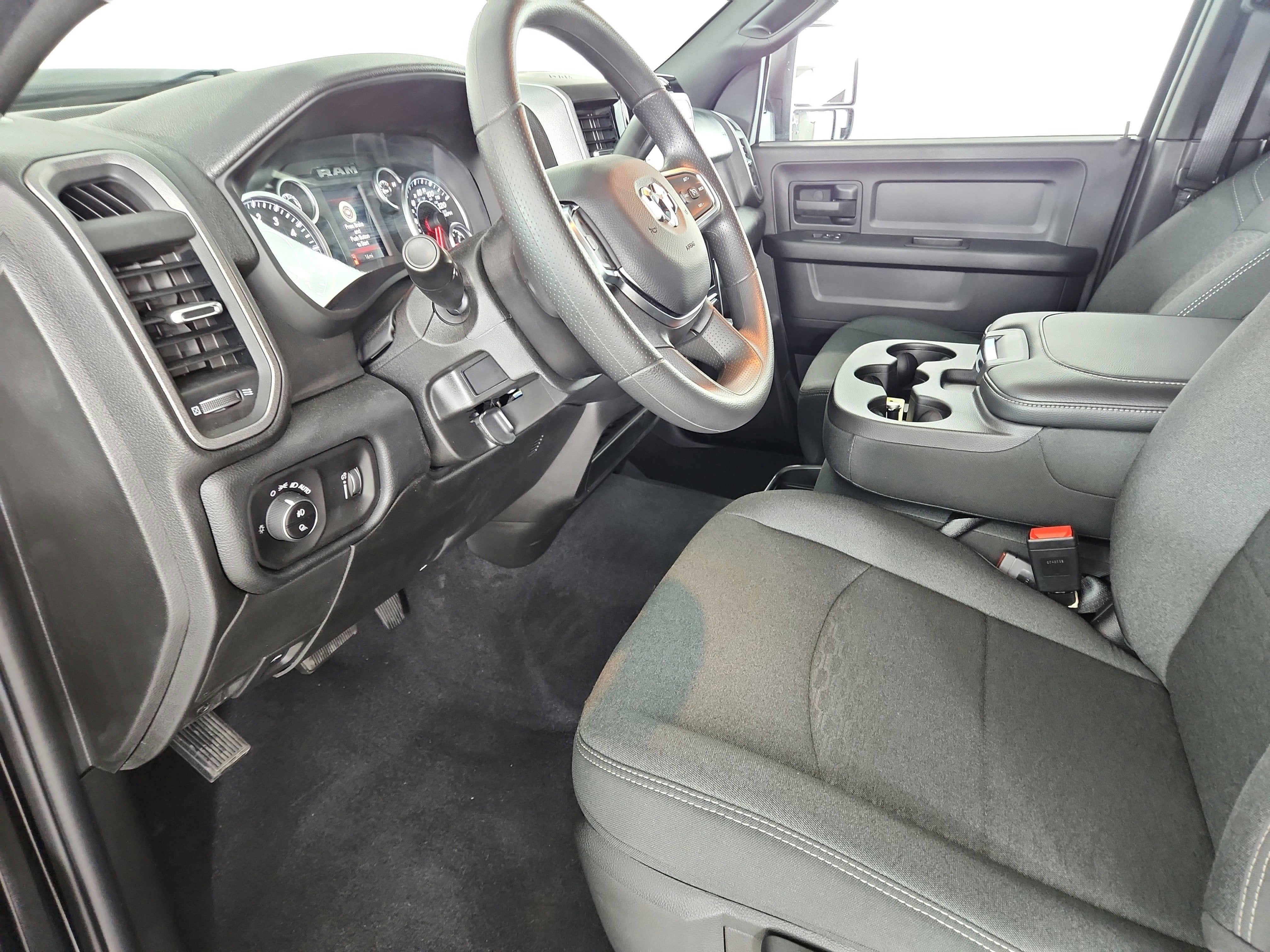 2027 RAM Ram 2500 Black Express 4x4 Crew Cab 6'4" Box