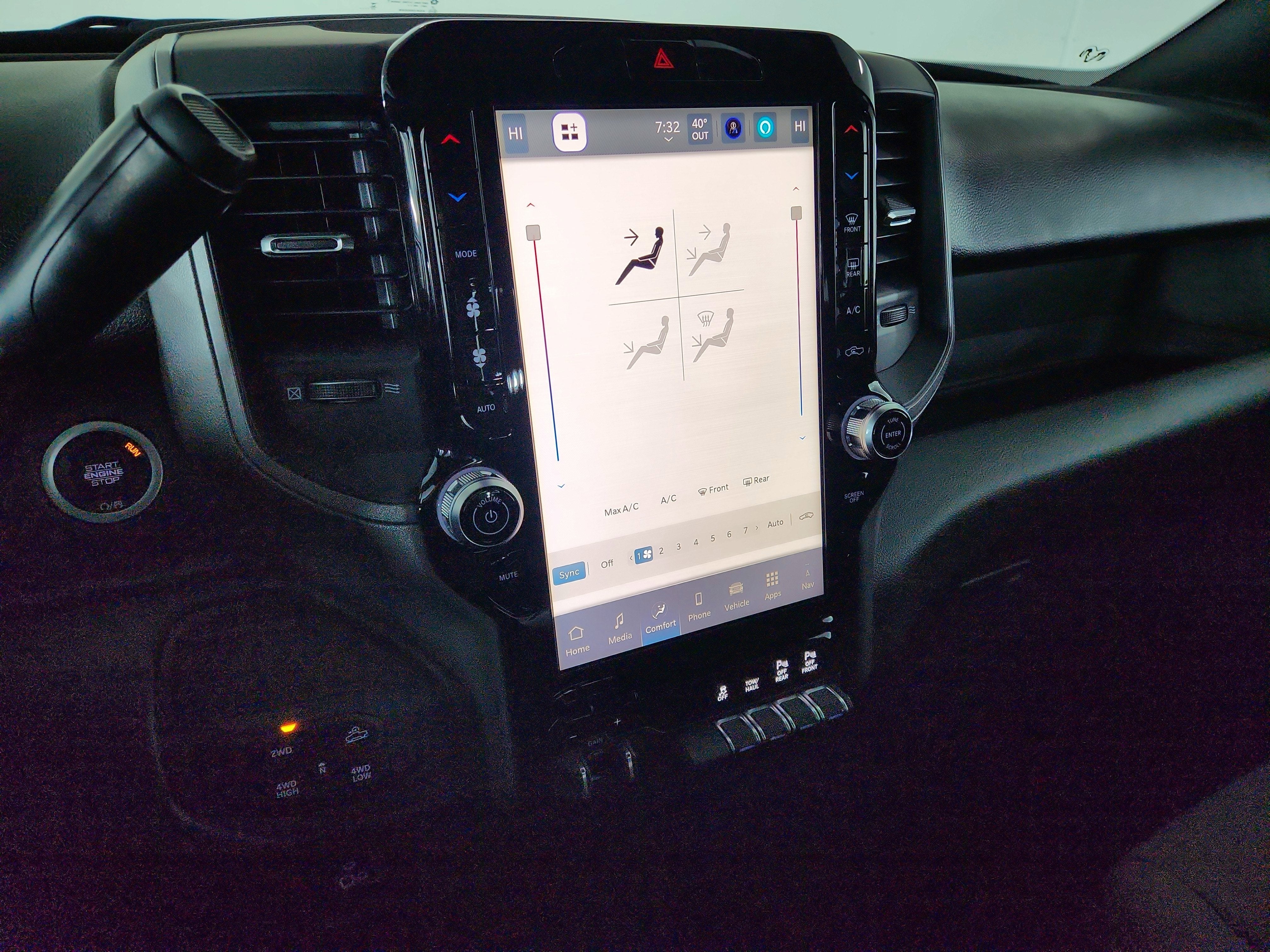 2026 RAM Ram 2500 RAM 2500 TRADESMAN CREW CAB 4X4 (149 IN WB 6 FT 4 IN BOX)