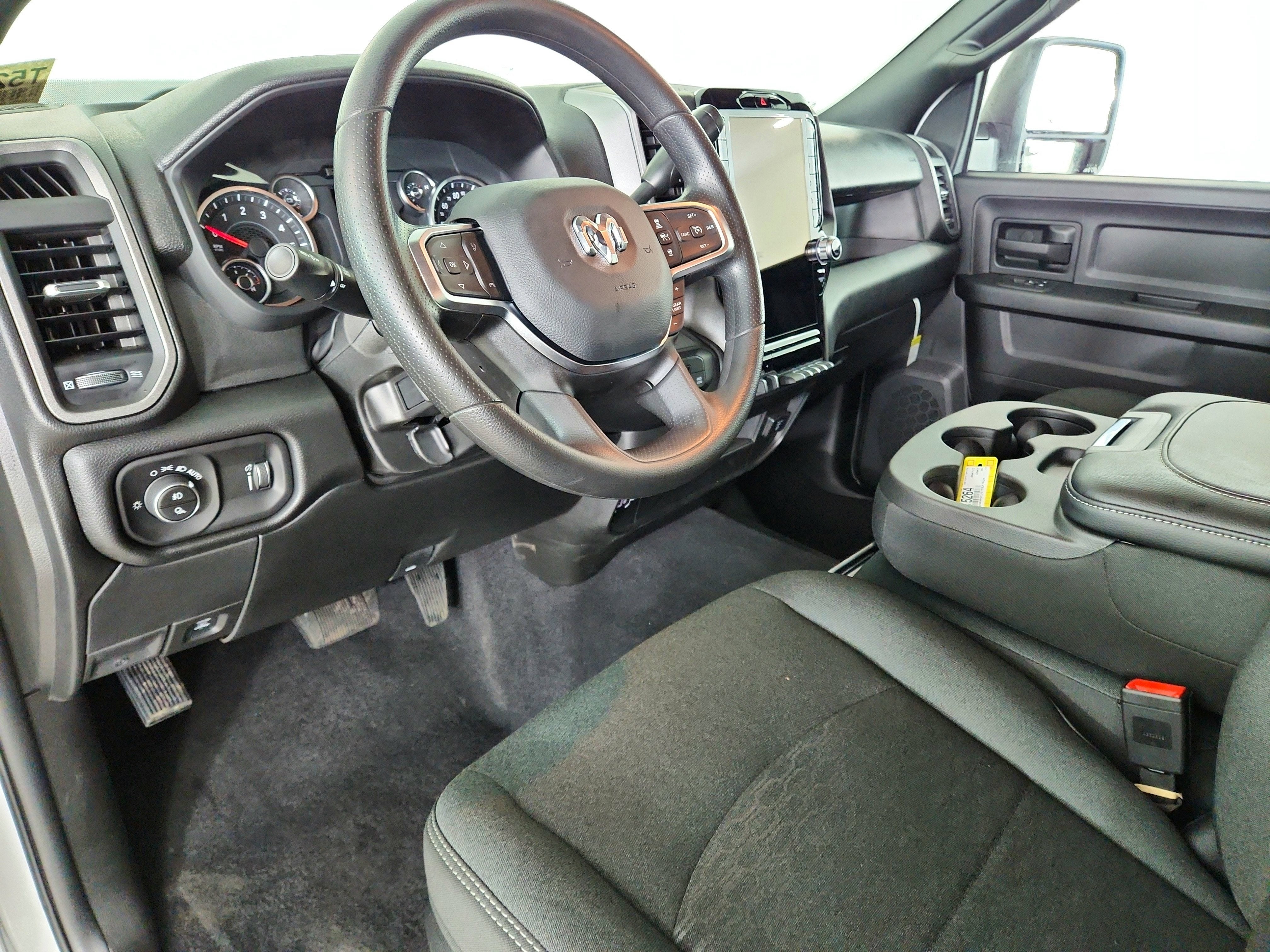 2026 RAM Ram 2500 RAM 2500 TRADESMAN CREW CAB 4X4 (149 IN WB 6 FT 4 IN BOX)