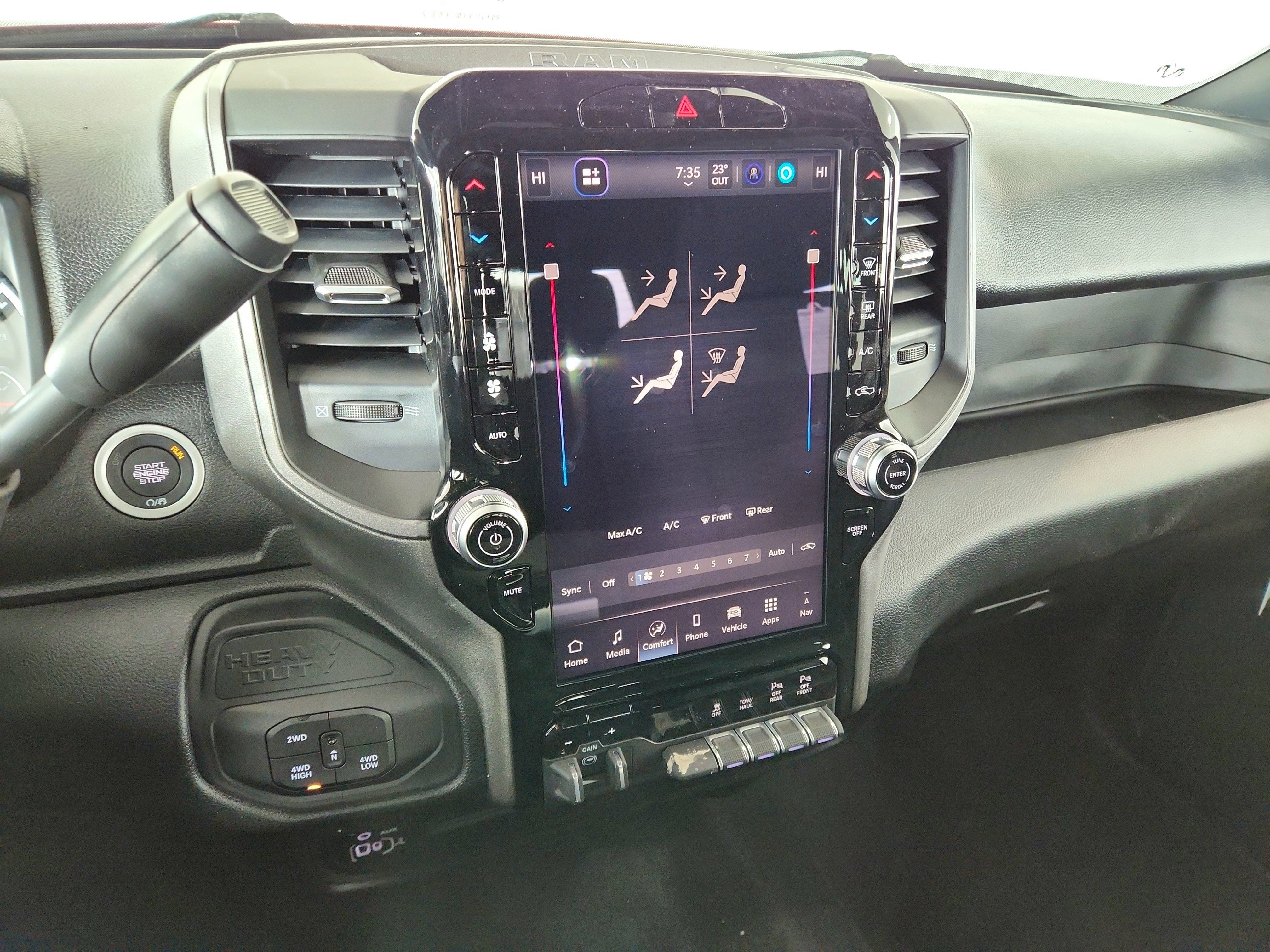 2026 RAM Ram 2500 RAM 2500 TRADESMAN CREW CAB 4X4 (149 IN WB 6 FT 4 IN BOX)