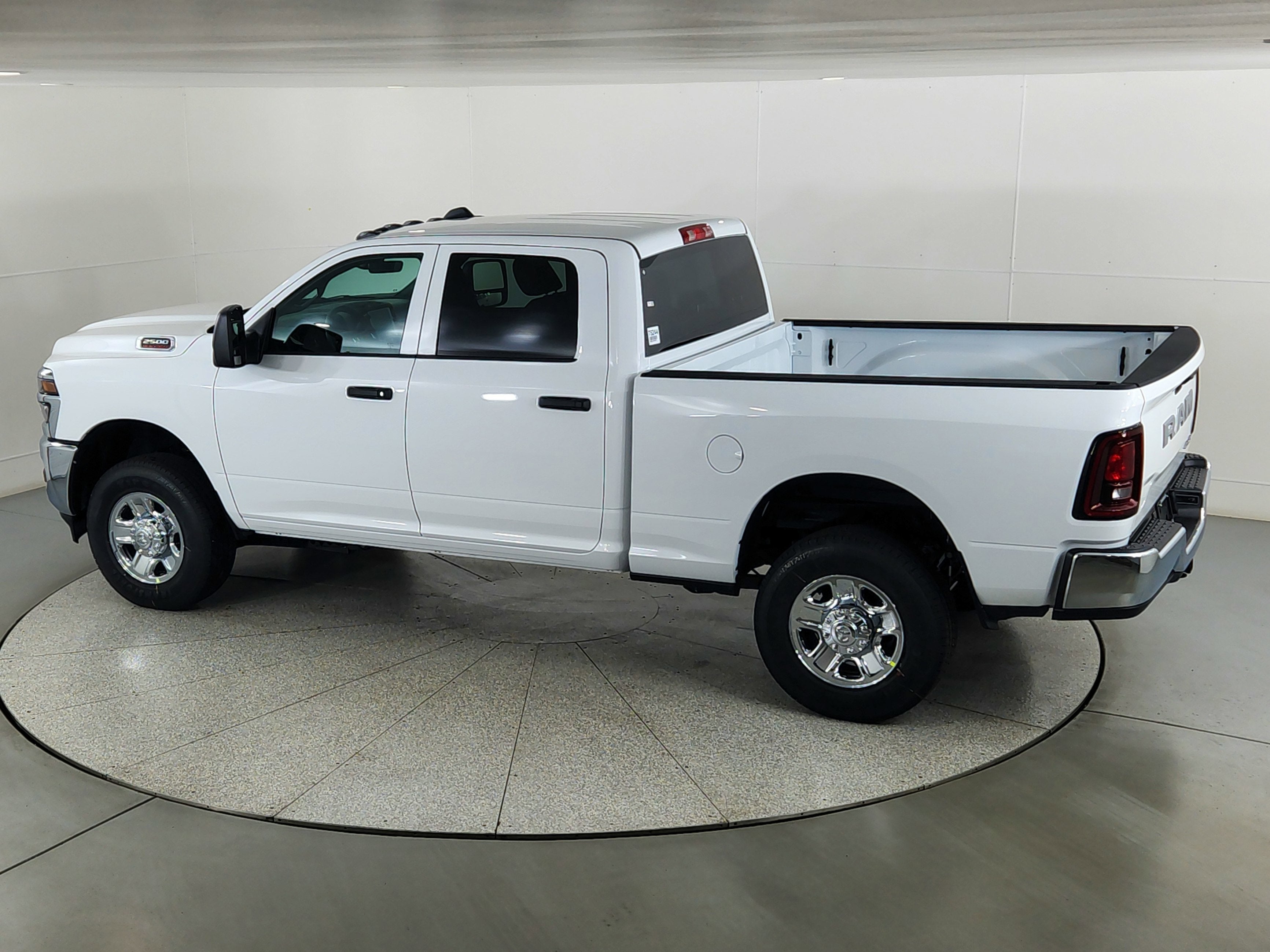 2026 RAM Ram 2500 RAM 2500 TRADESMAN CREW CAB 4X4 (149 IN WB 6 FT 4 IN BOX)