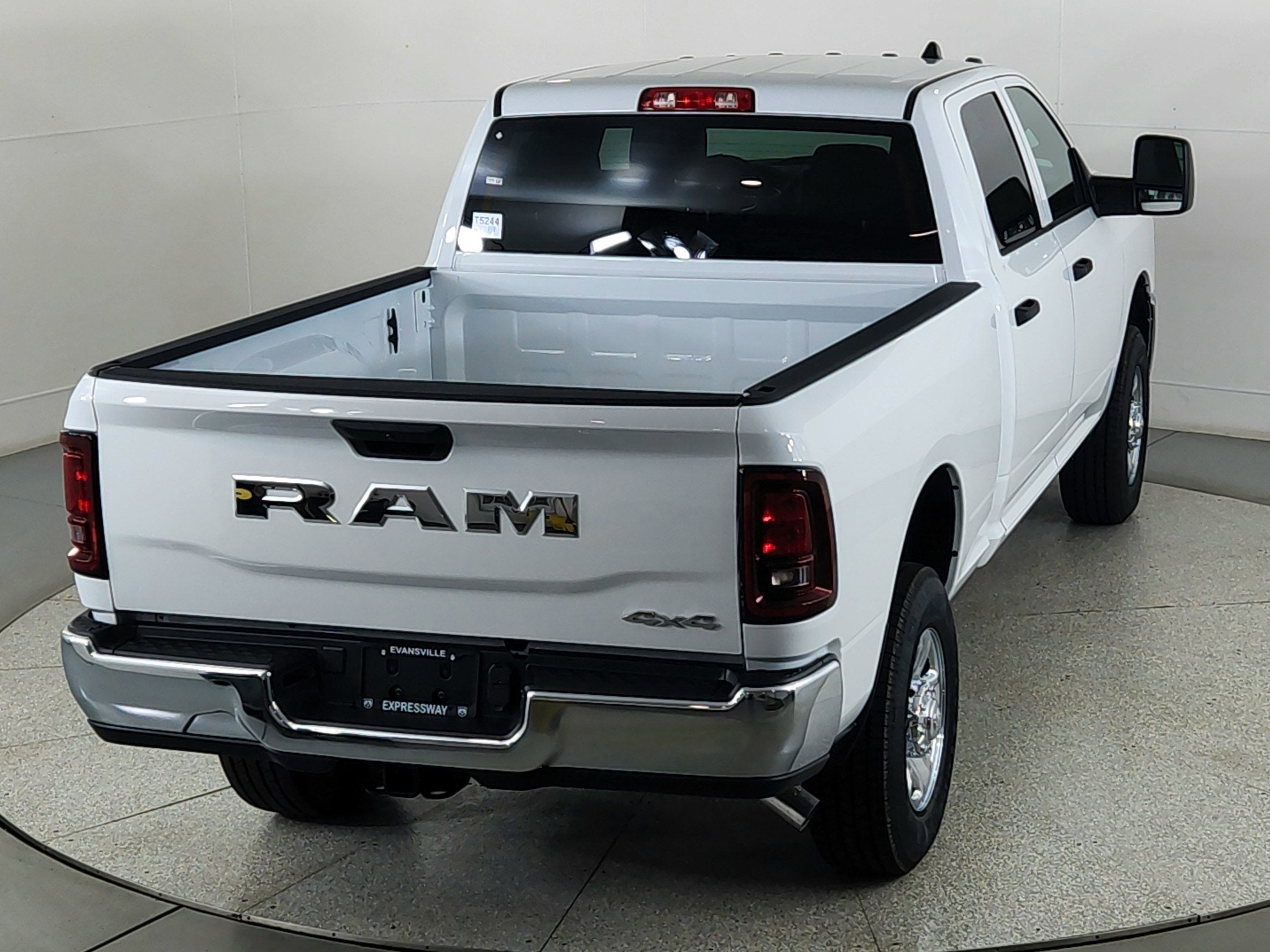 2026 RAM Ram 2500 RAM 2500 TRADESMAN CREW CAB 4X4 (149 IN WB 6 FT 4 IN BOX)