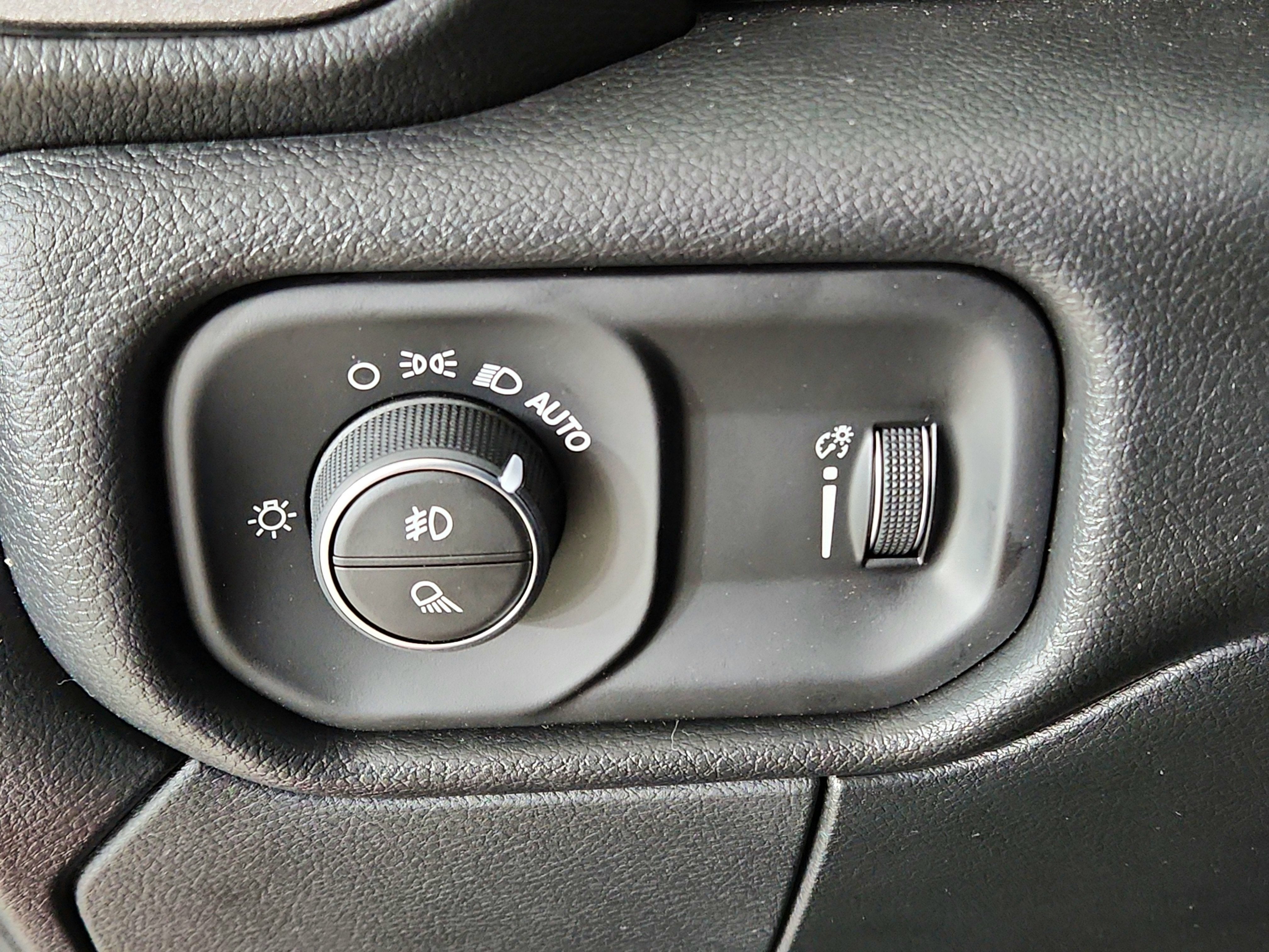 2026 RAM Ram 2500 RAM 2500 TRADESMAN CREW CAB 4X4 (149 IN WB 6 FT 4 IN BOX)