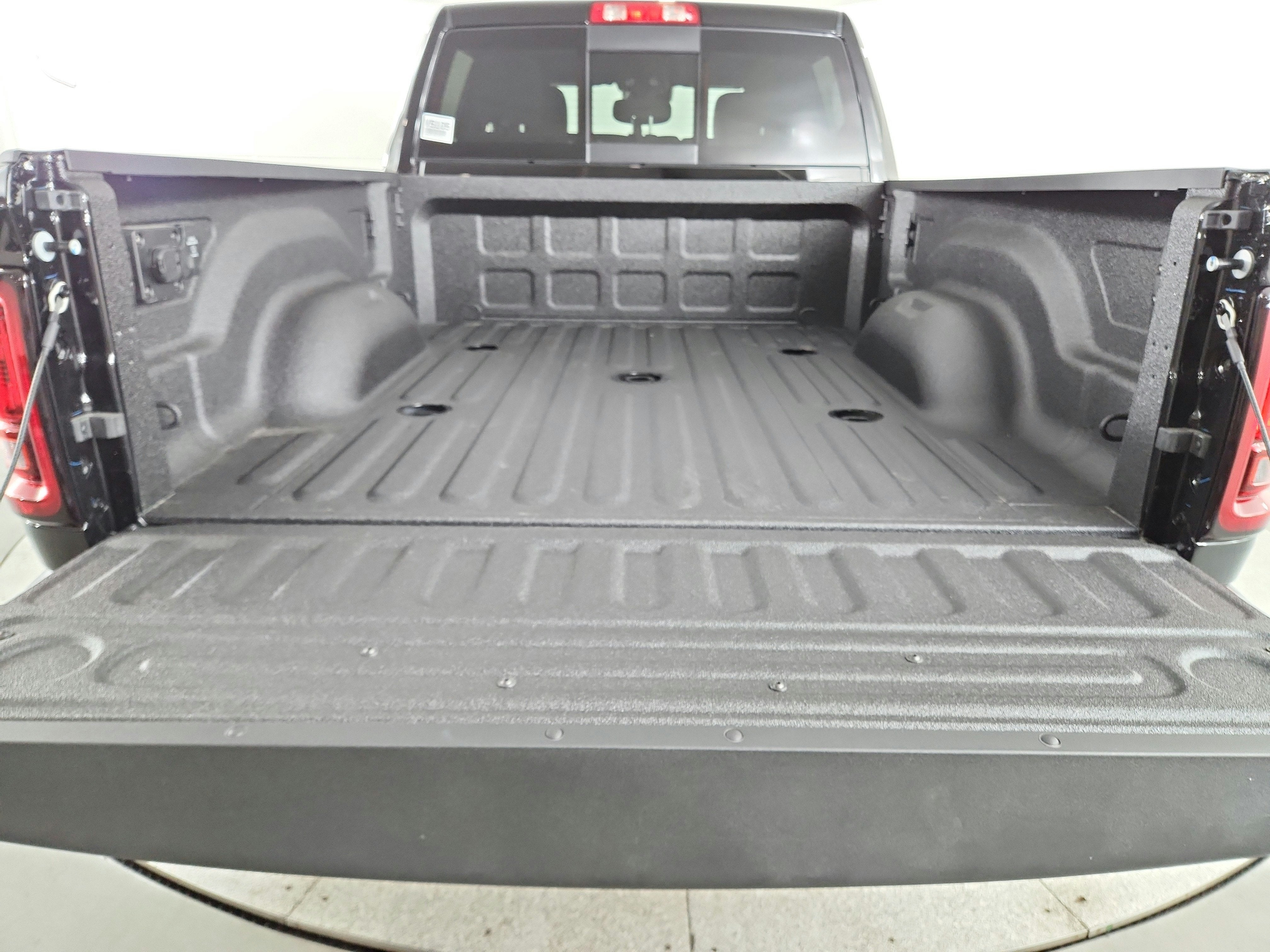 2027 RAM Ram 2500 Warlock 4x4 Crew Cab 6'4" Box