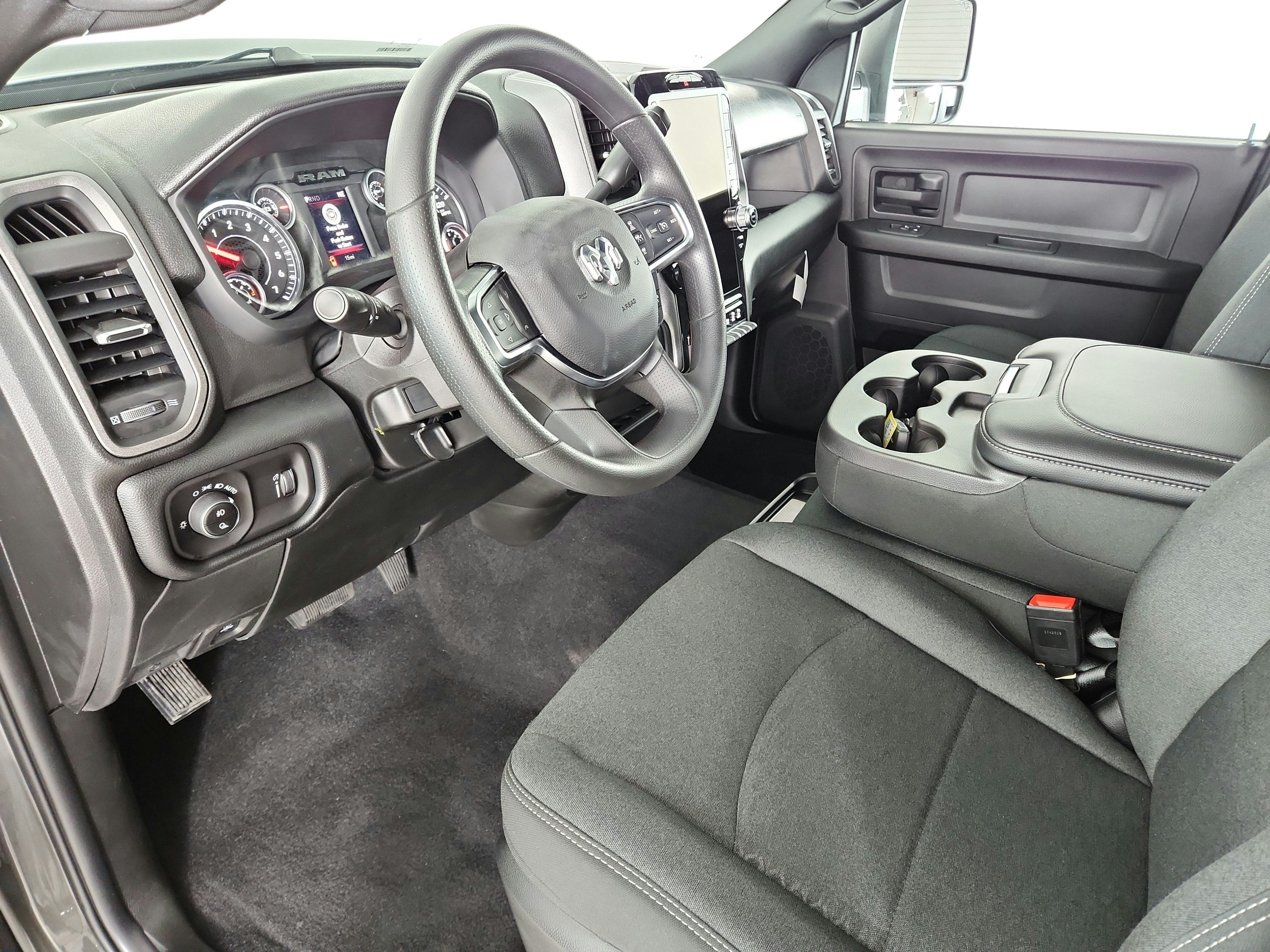2027 RAM Ram 2500 Black Express 4x4 Crew Cab 6'4" Box