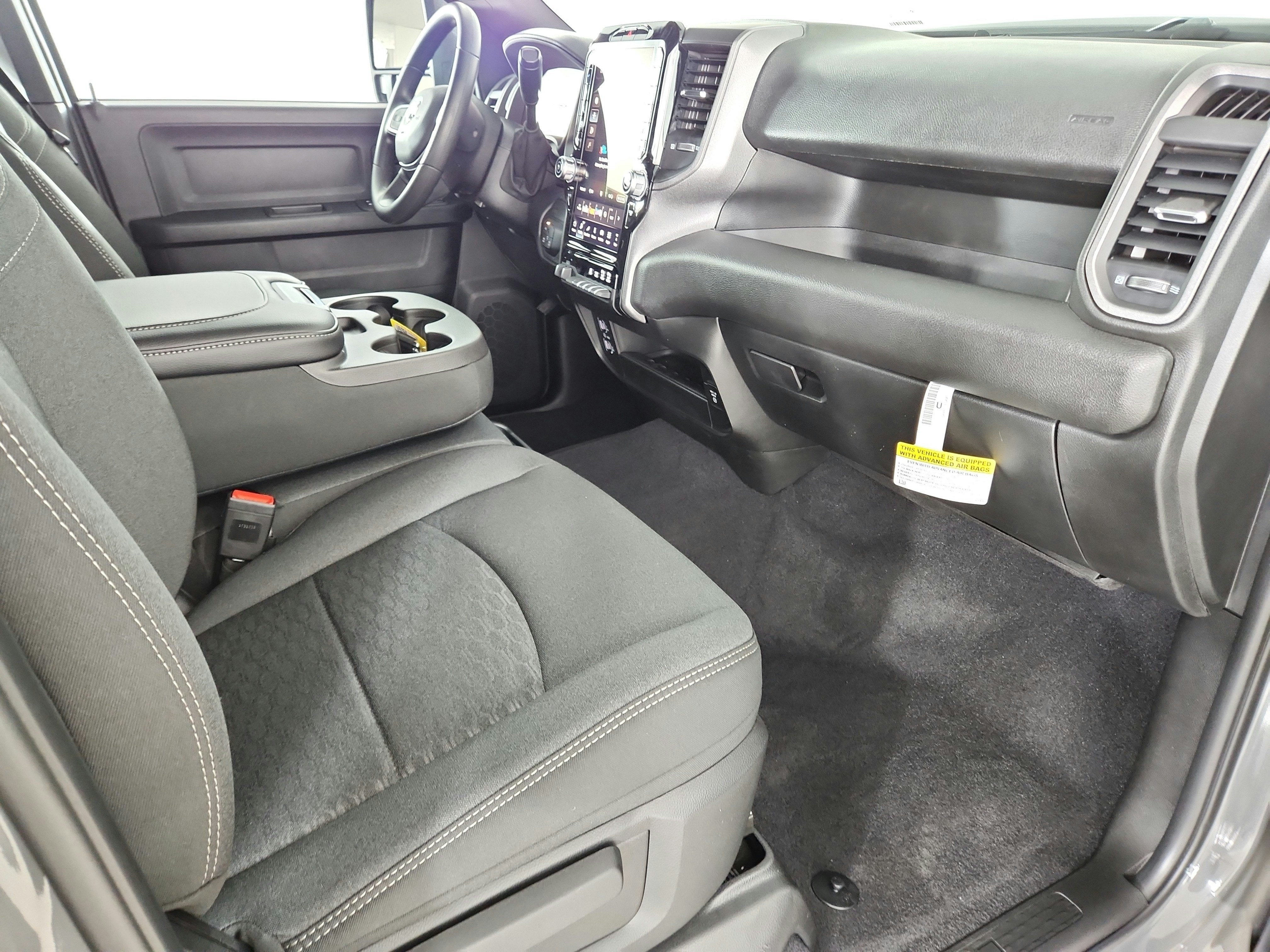 2027 RAM Ram 2500 Black Express 4x4 Crew Cab 6'4" Box