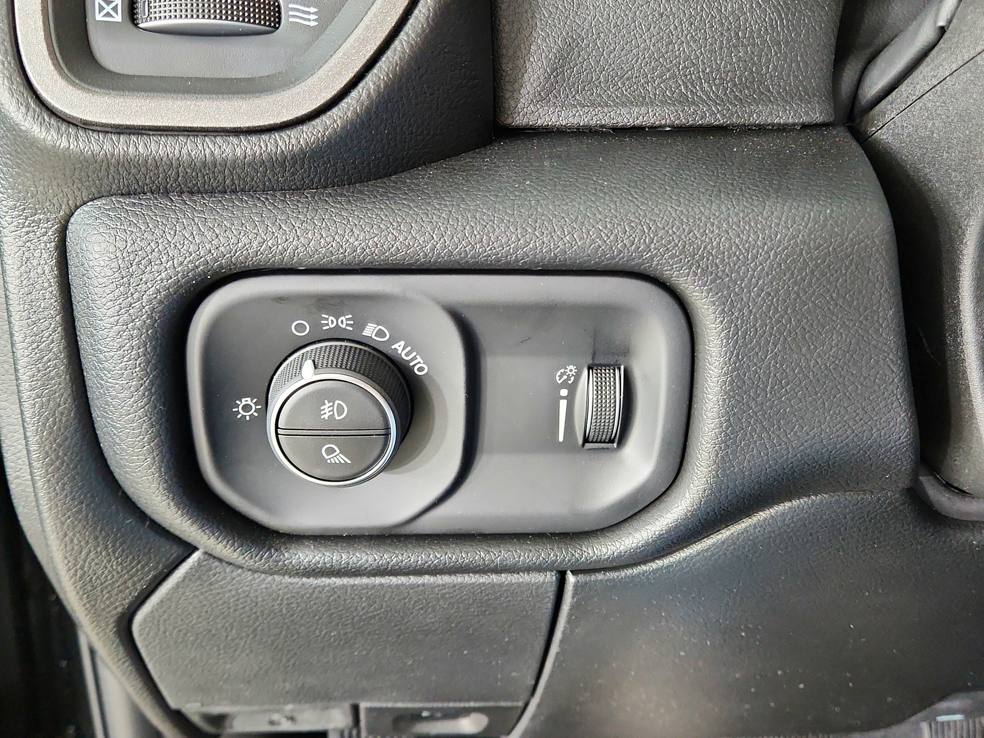 2026 RAM Ram 2500 RAM 2500 TRADESMAN CREW CAB 4X4 (149 IN WB 6 FT 4 IN BOX)