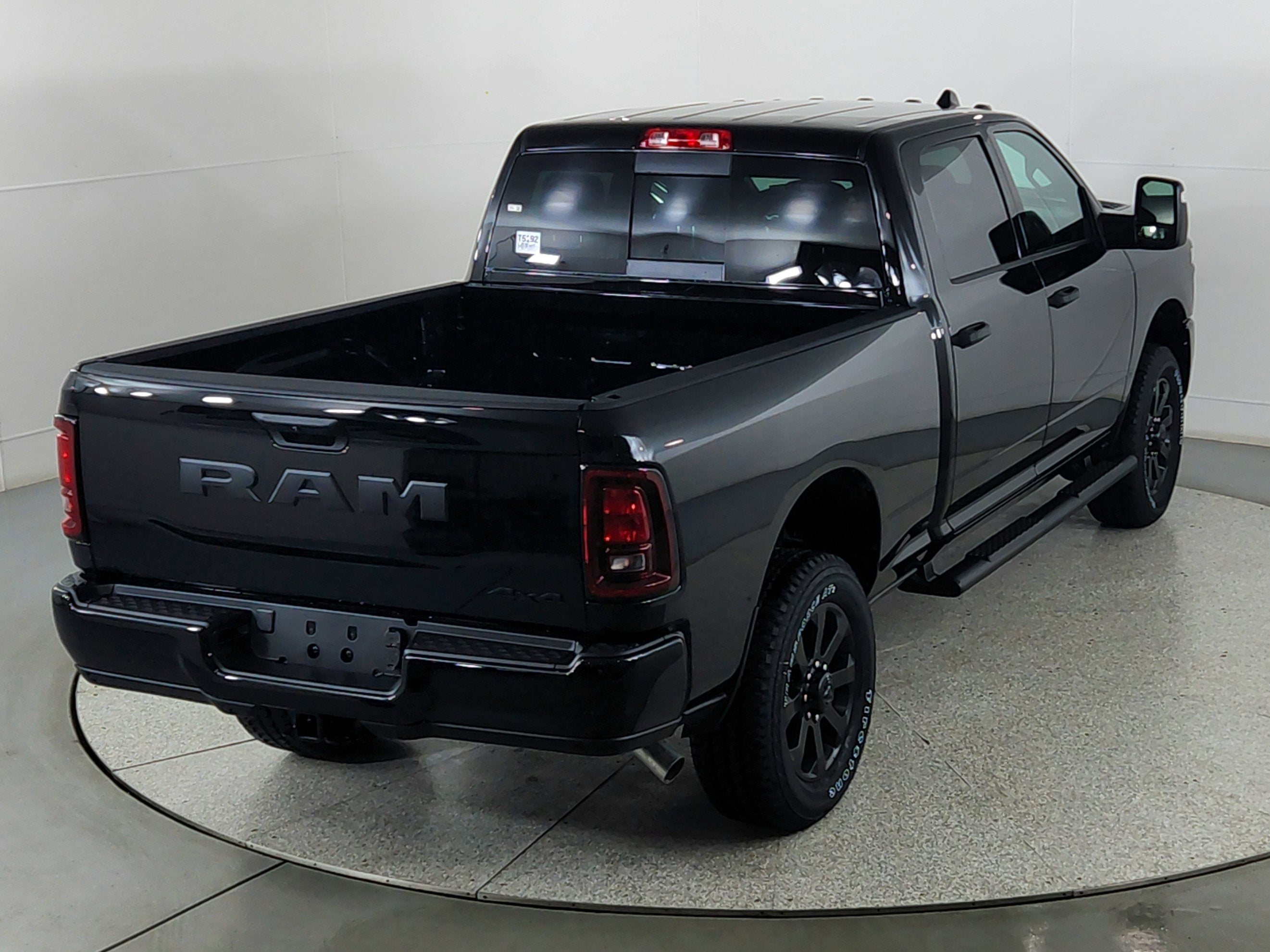 2026 RAM Ram 2500 RAM 2500 TRADESMAN CREW CAB 4X4 (149 IN WB 6 FT 4 IN BOX)