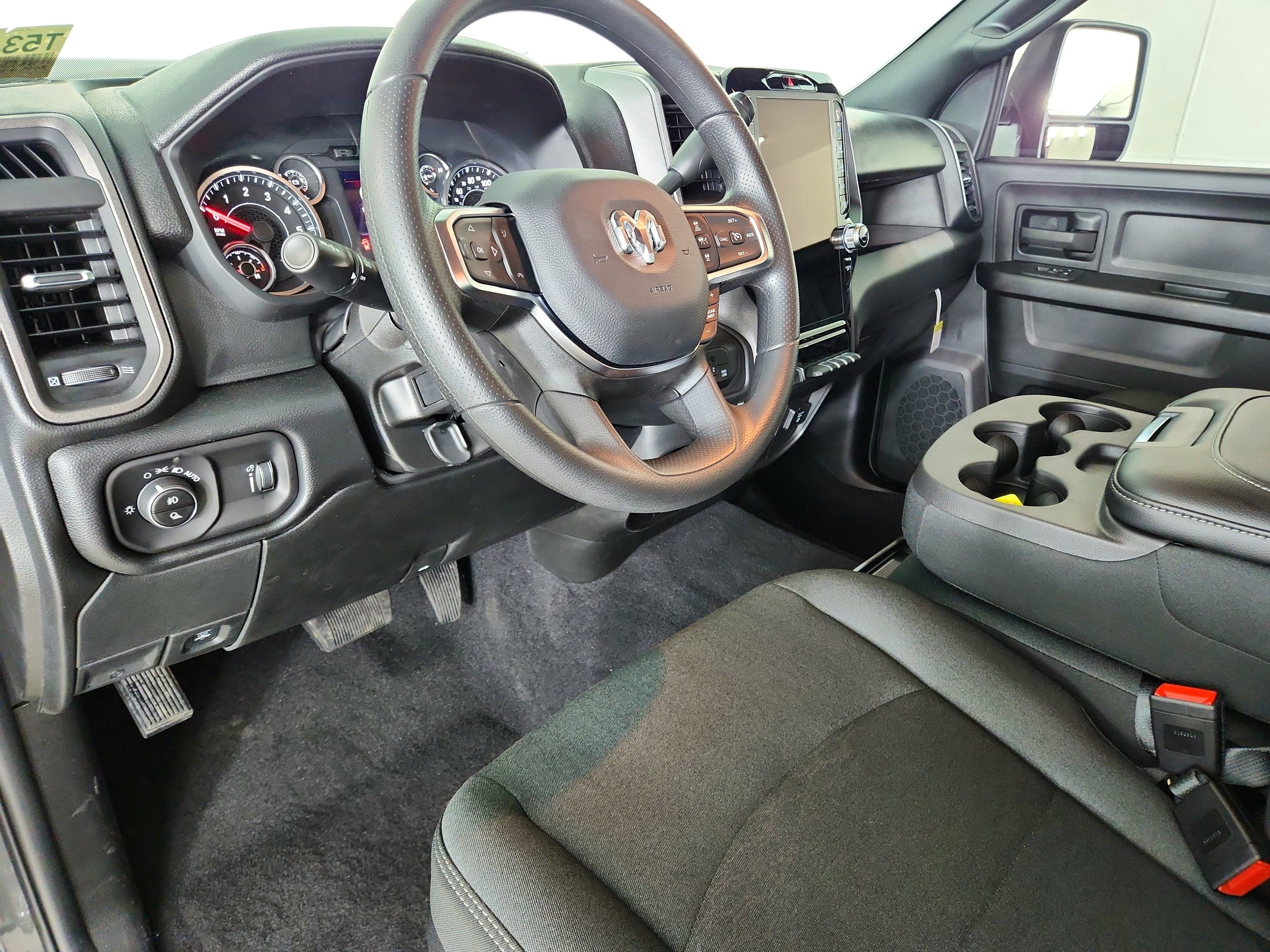 2026 RAM Ram 2500 RAM 2500 TRADESMAN CREW CAB 4X4 (149 IN WB 6 FT 4 IN BOX)