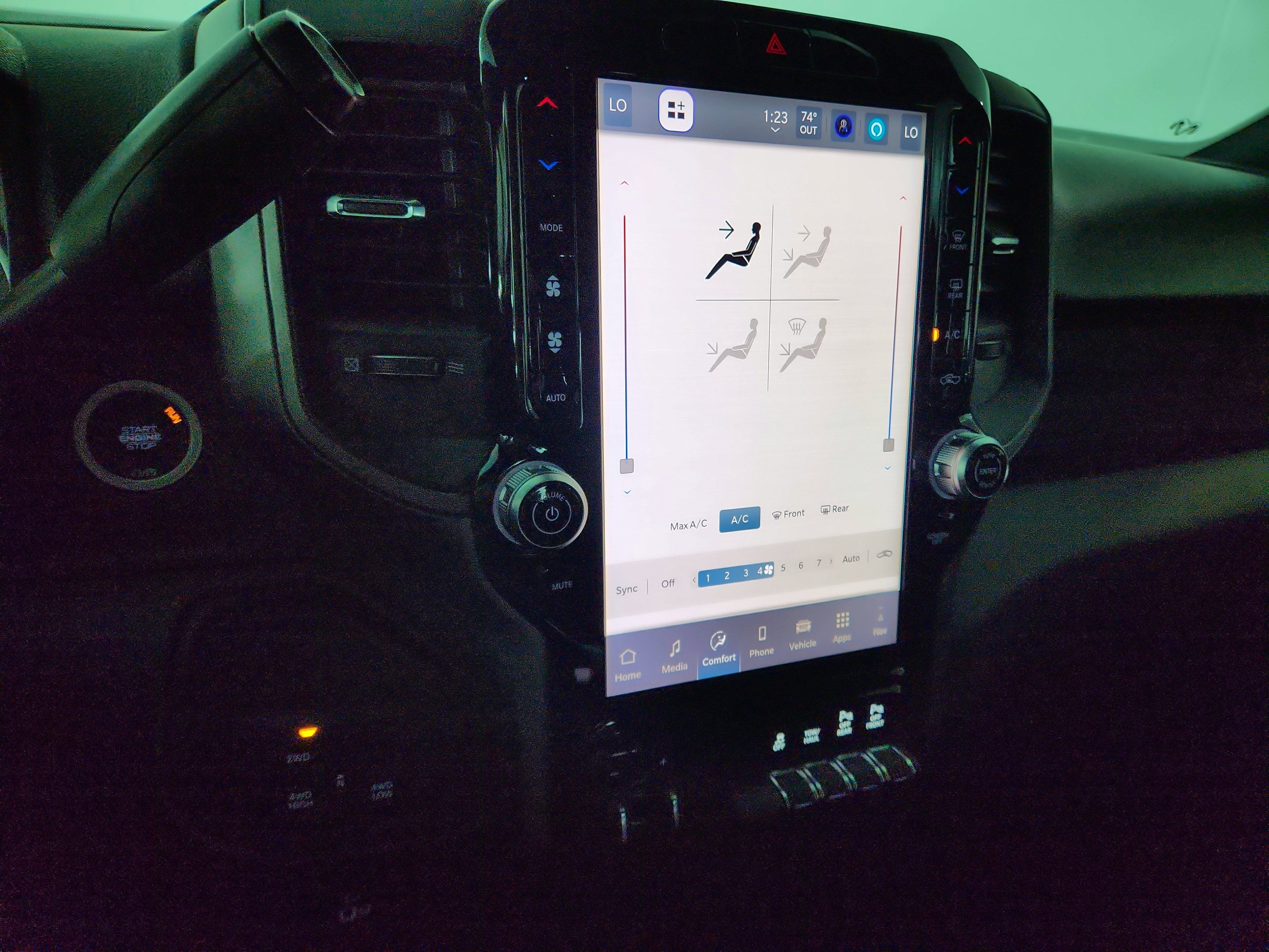 2026 RAM Ram 2500 RAM 2500 TRADESMAN CREW CAB 4X4 (149 IN WB 6 FT 4 IN BOX)