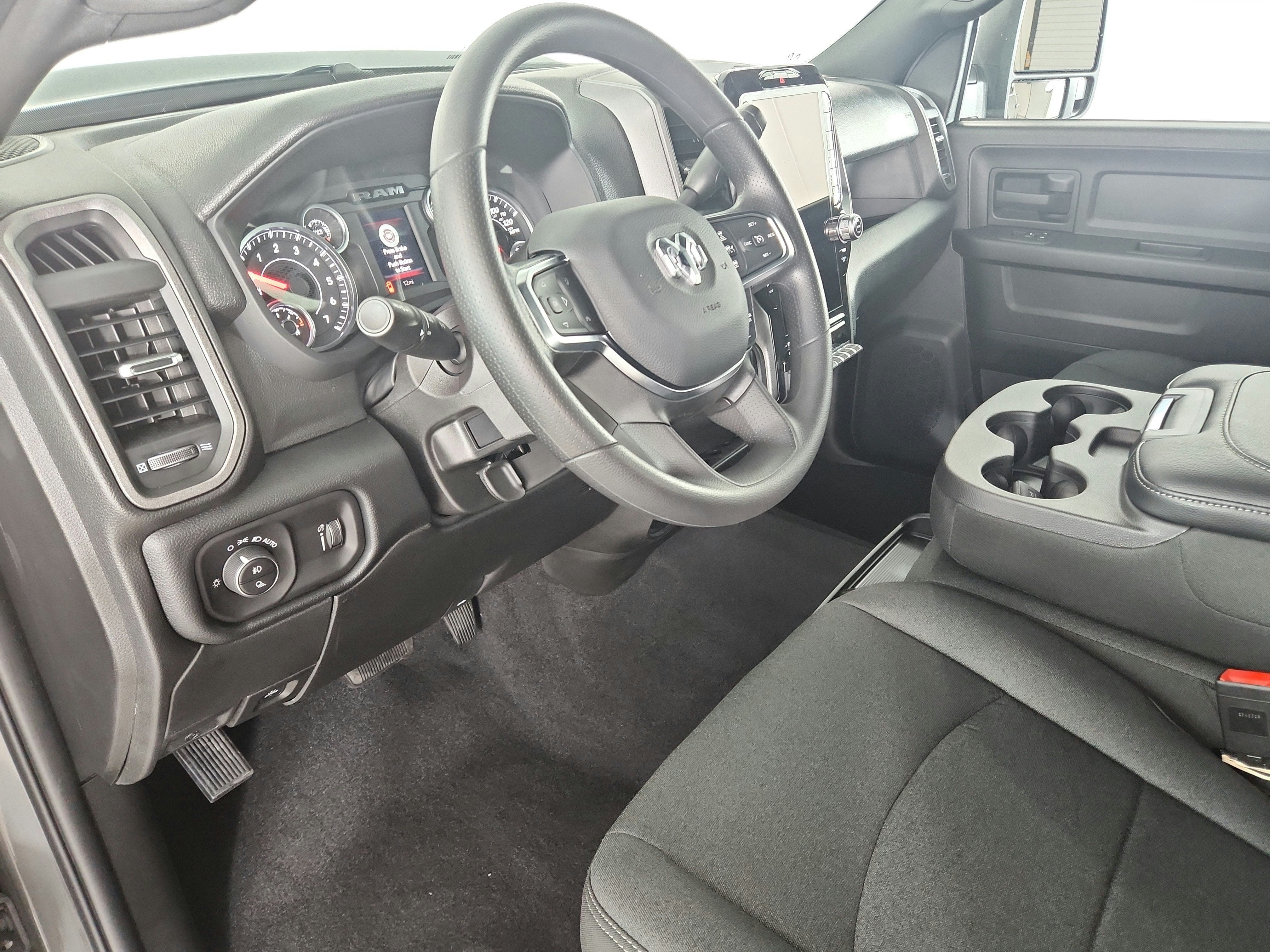 2027 RAM Ram 2500 Black Express 4x4 Crew Cab 6'4" Box