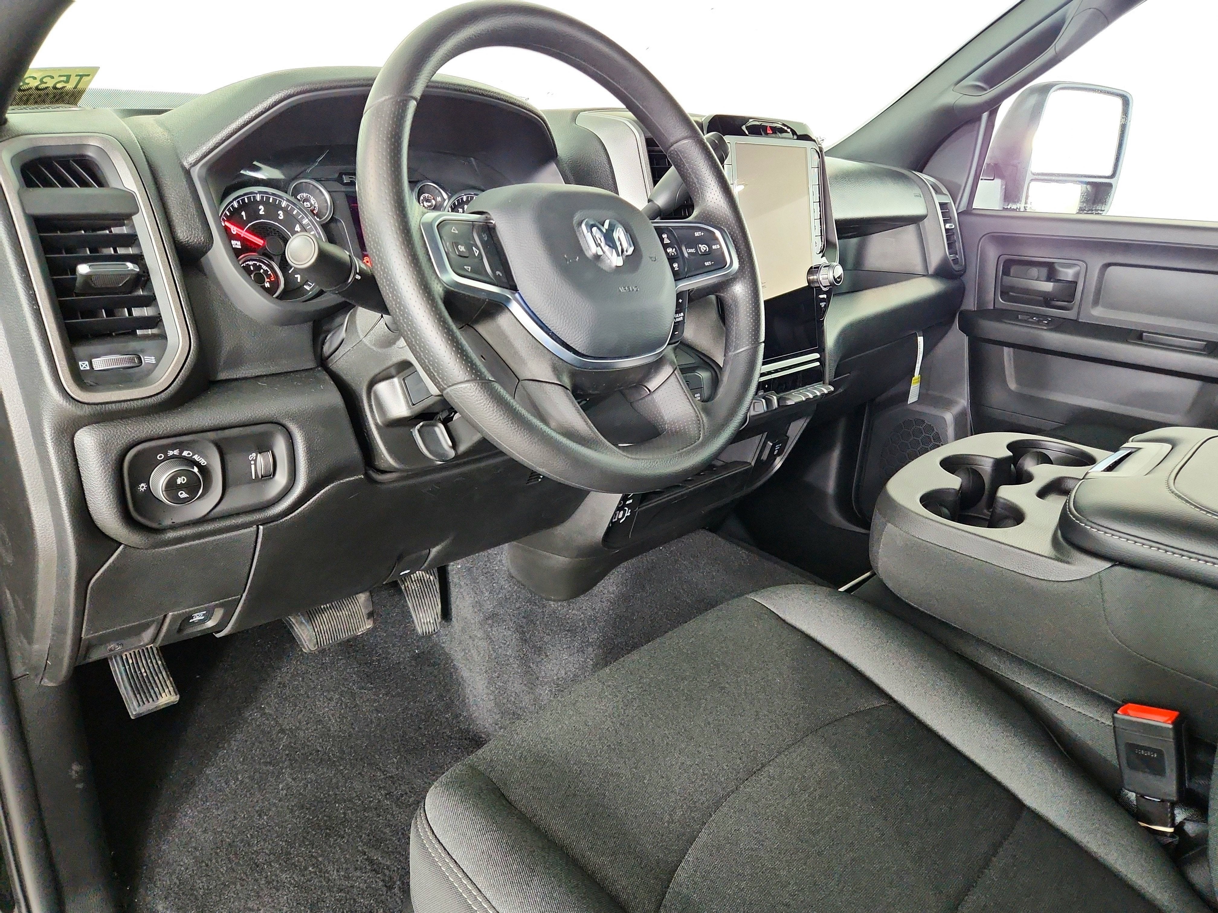 2026 RAM Ram 2500 RAM 2500 TRADESMAN CREW CAB 4X4 (149 IN WB 6 FT 4 IN BOX)