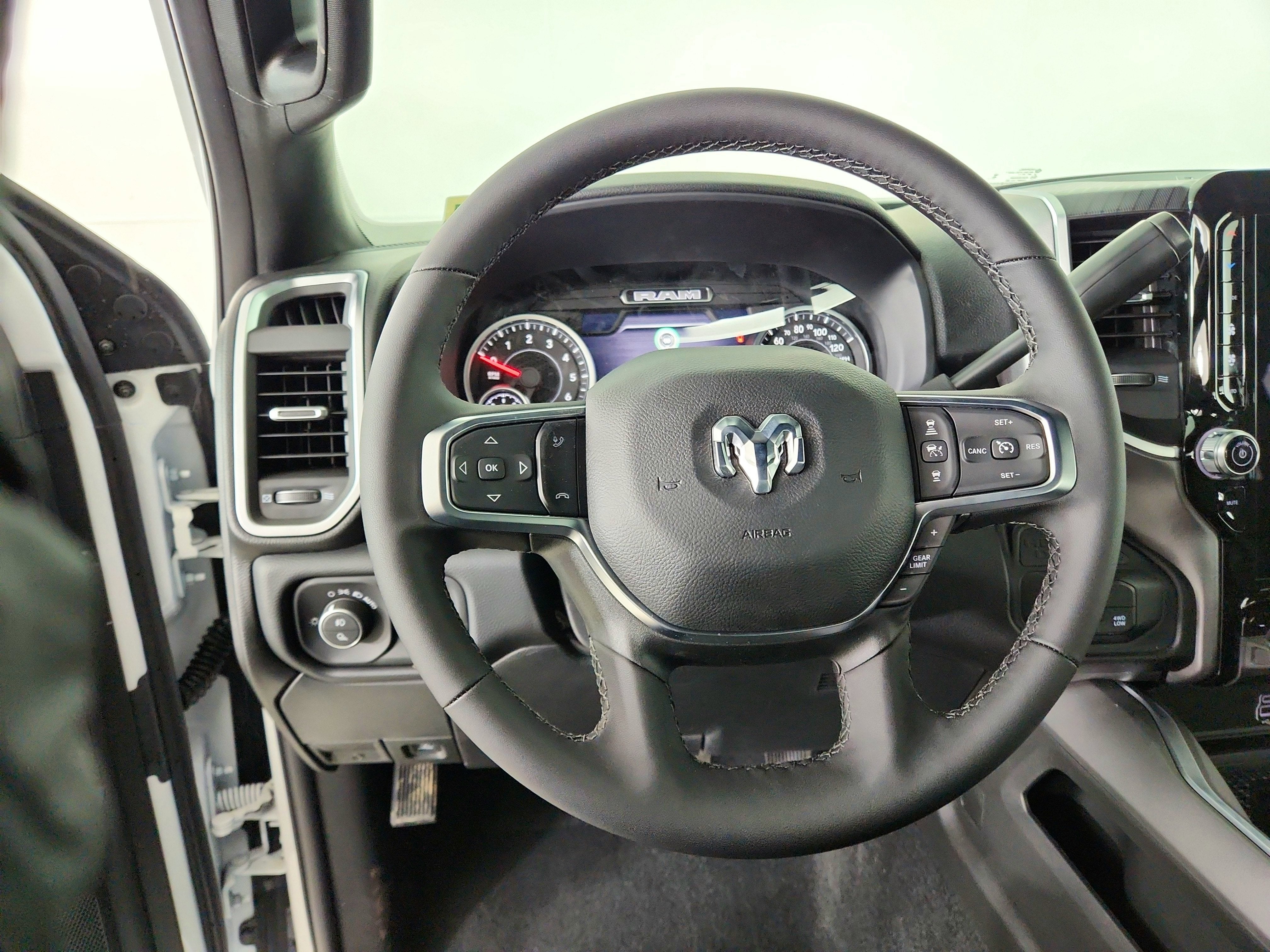 2026 RAM Ram 2500 RAM 2500 BIG HORN CREW CAB 4X4 (149 IN WB 6 FT 4 IN BOX)