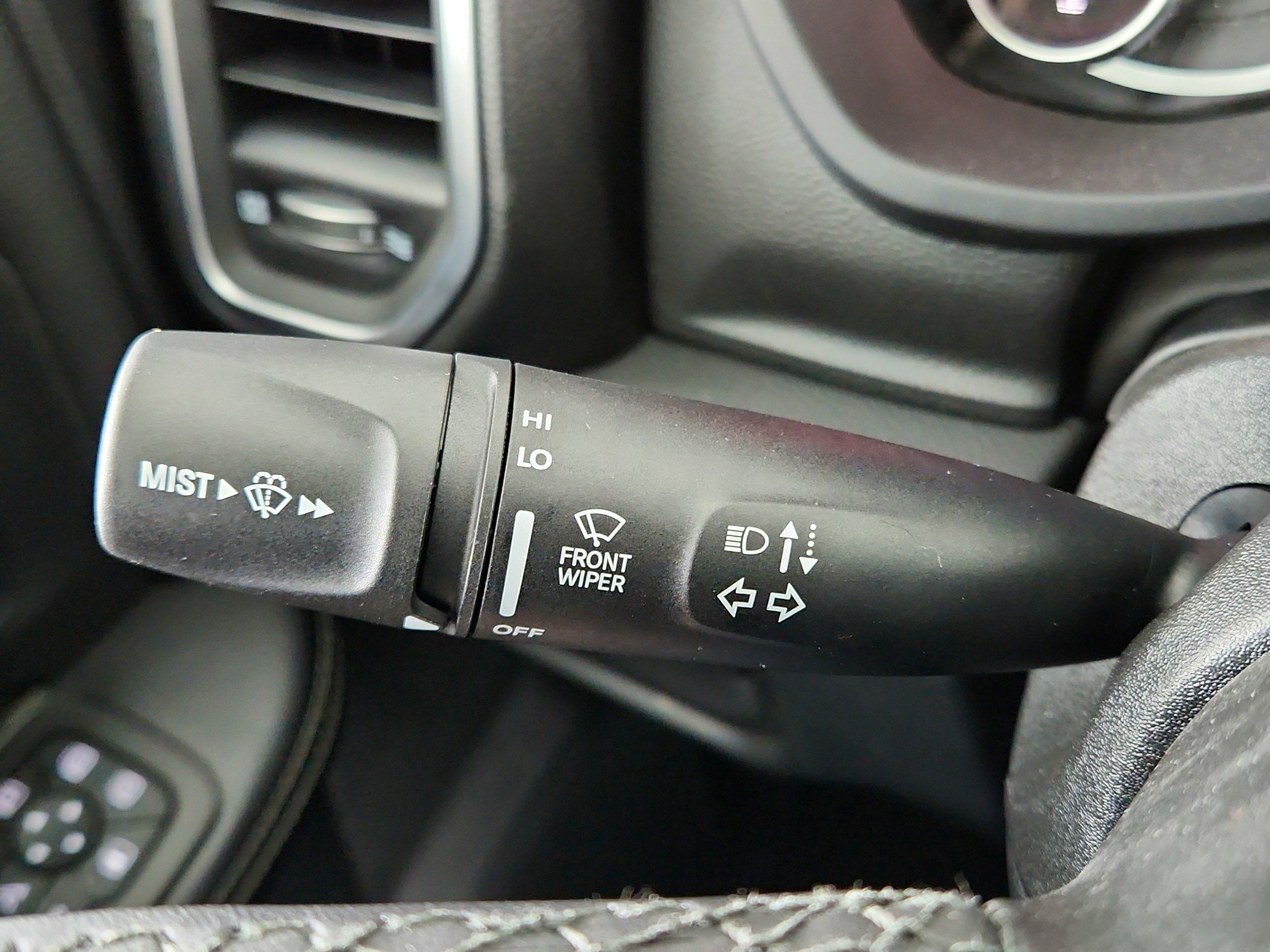 2026 RAM Ram 2500 RAM 2500 BIG HORN CREW CAB 4X4 (149 IN WB 6 FT 4 IN BOX)