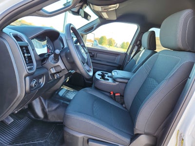 2026 RAM Ram 5500 Chassis Cab RAM 5500 CREW CAB CHASSIS 4X4 (197.4 IN WB - CA OF 84 IN)